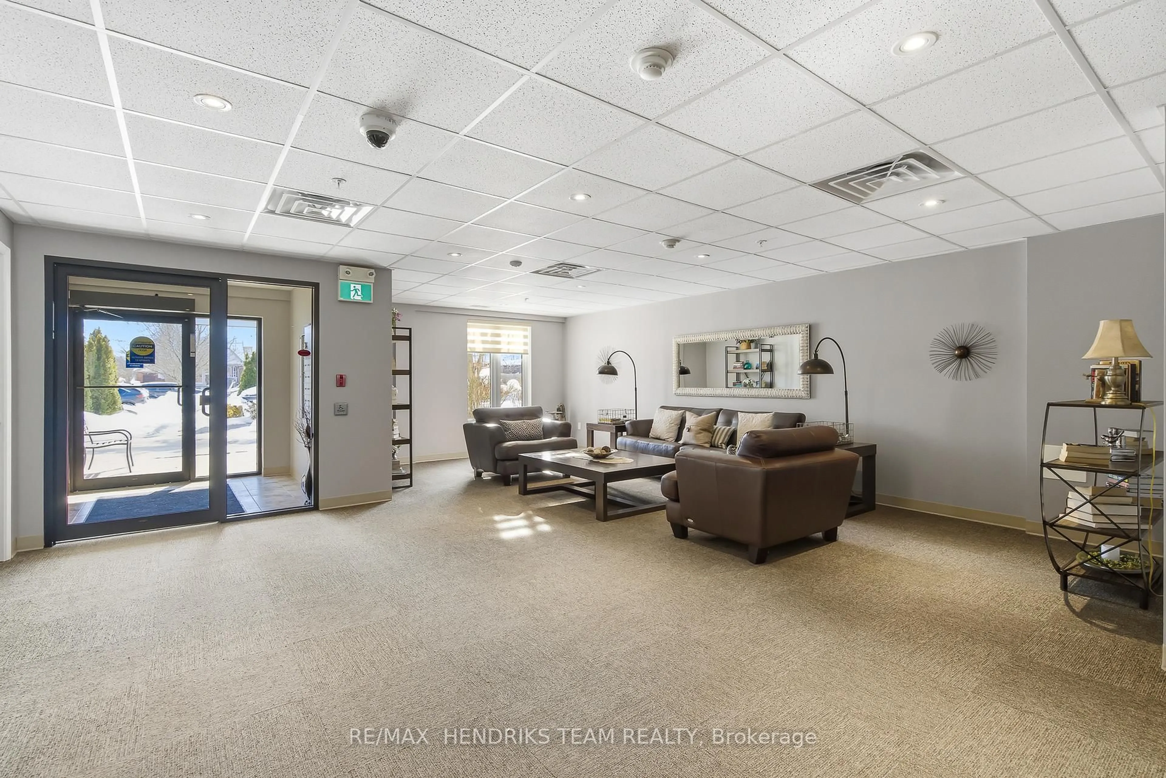 Lobby for 16 Sullivan Ave #109, Thorold Ontario L2V 2Y2
