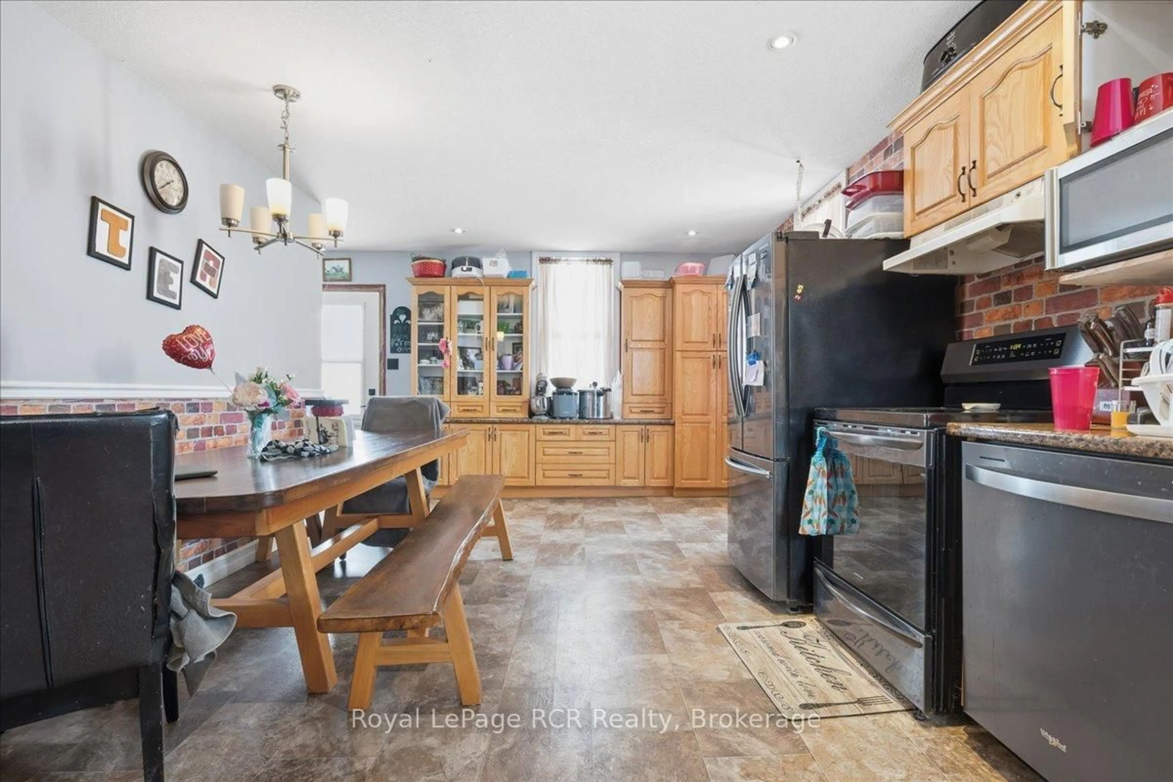 Open concept kitchen, unknown for 45169 Jamestown Rd, Huron East Ontario N4W 3G7