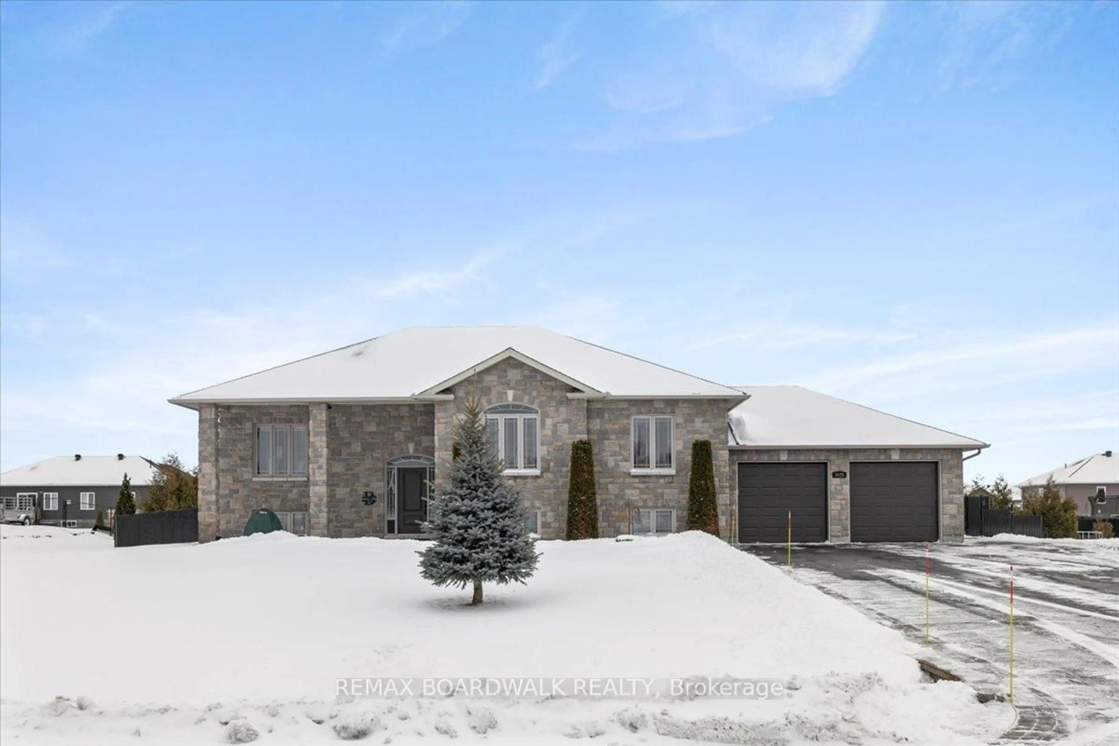 Home with brick exterior material, street for 3421 Summerbreeze Dr, Osgoode Ontario K0A 2W0