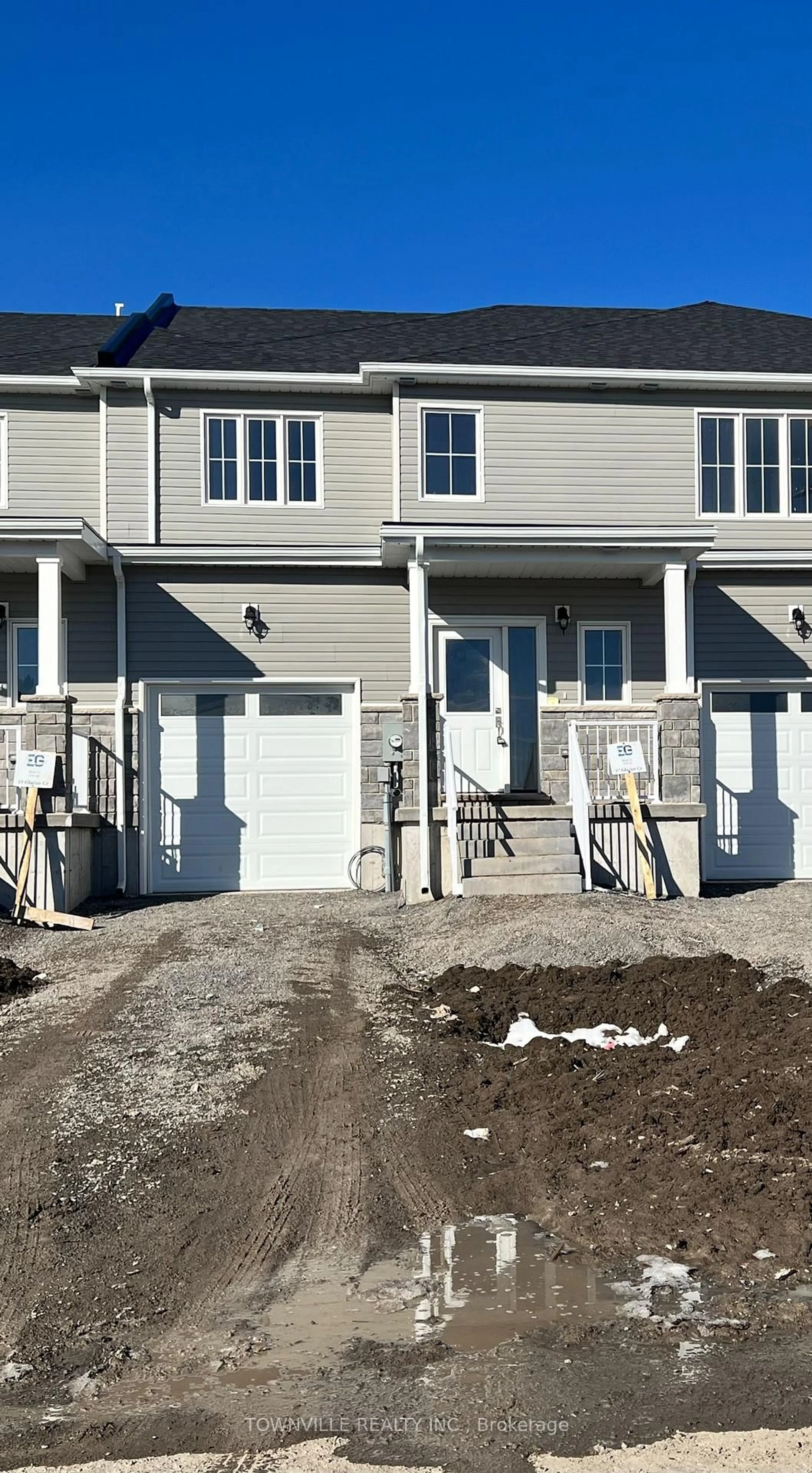 Home with vinyl exterior material, street for 17 Glacier Cres, Belleville Ontario K8N 0T6