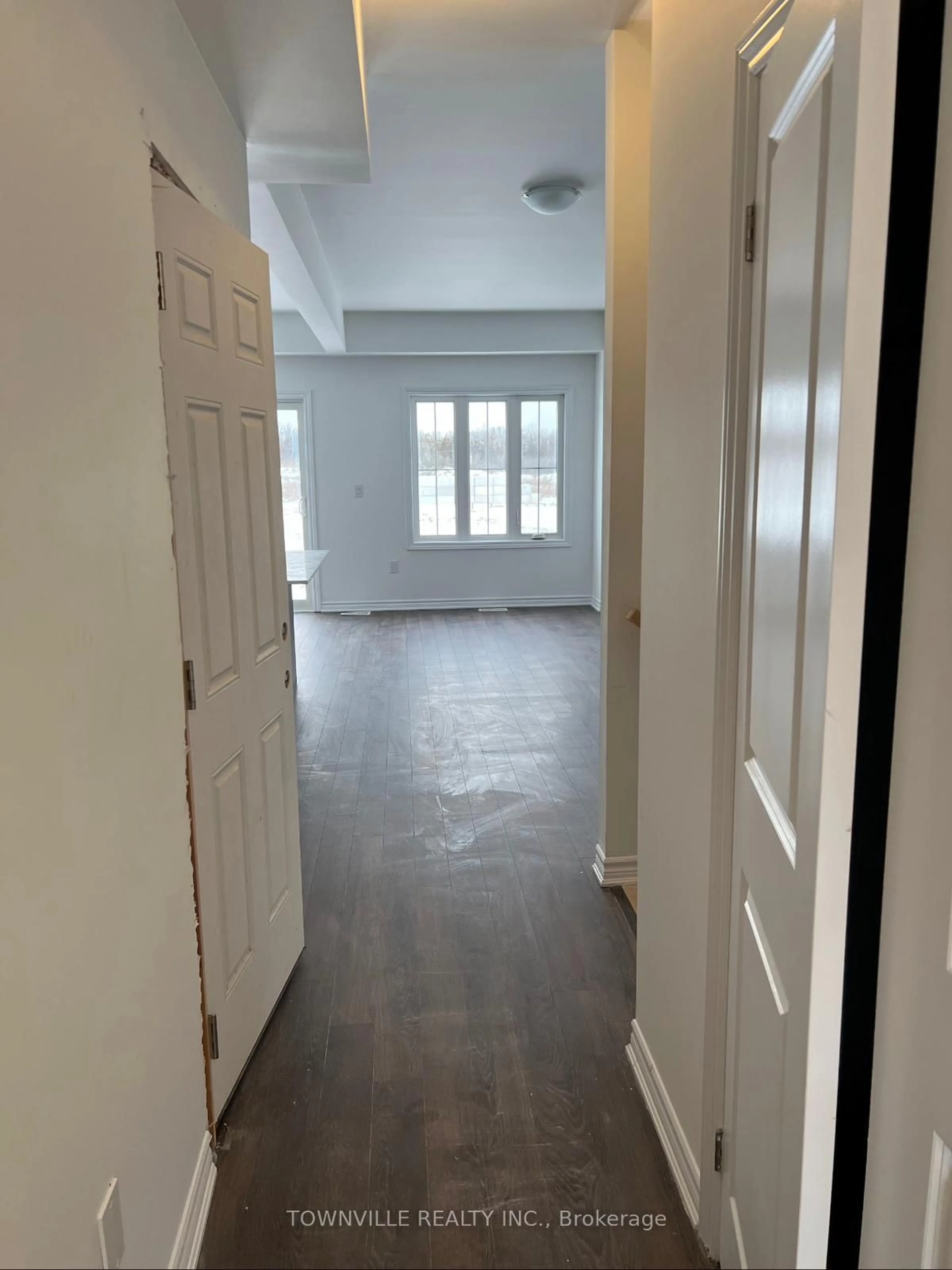 Unknown for 17 Glacier Cres, Belleville Ontario K8N 0T6