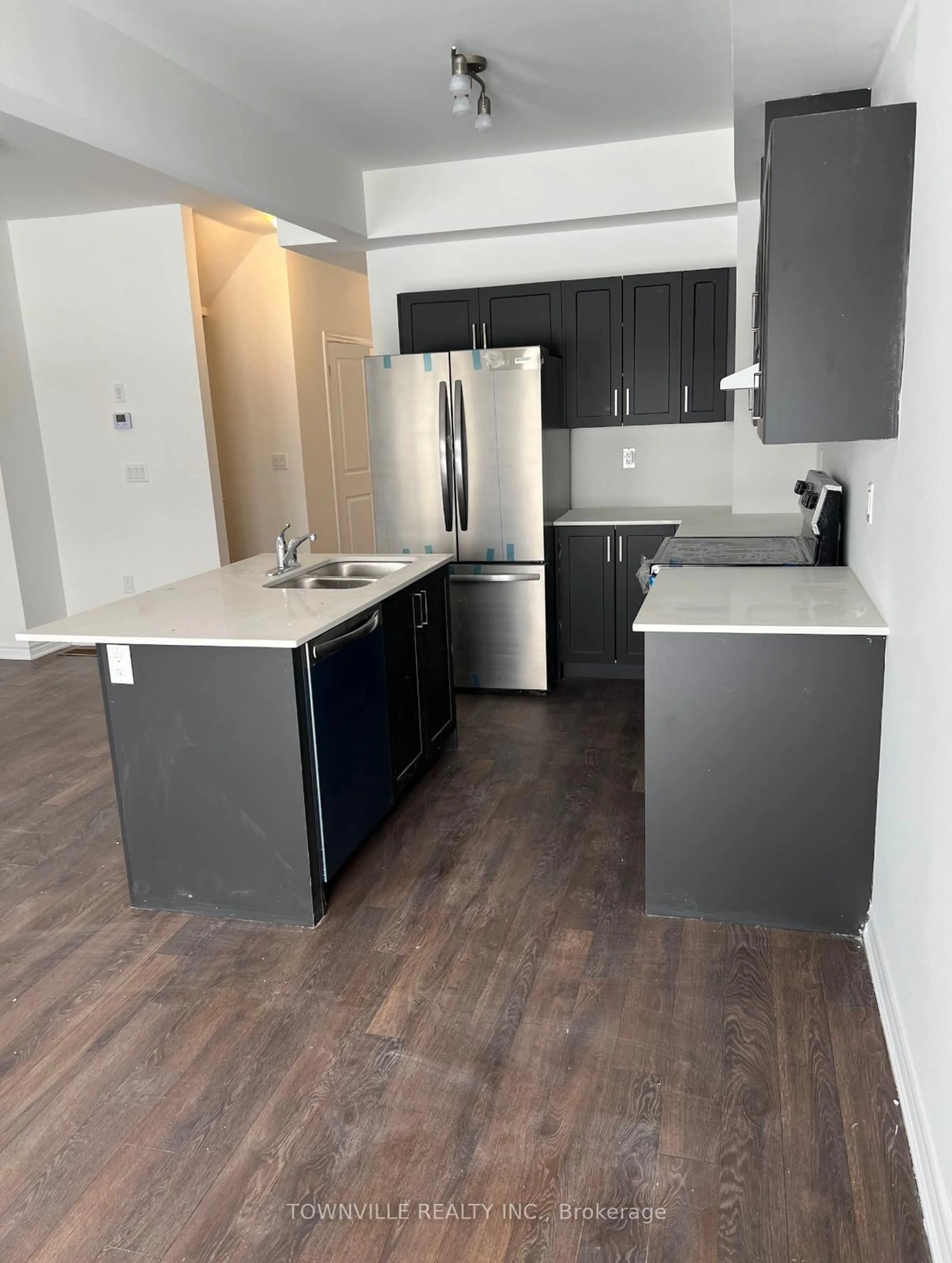 Standard kitchen, unknown for 17 Glacier Cres, Belleville Ontario K8N 0T6