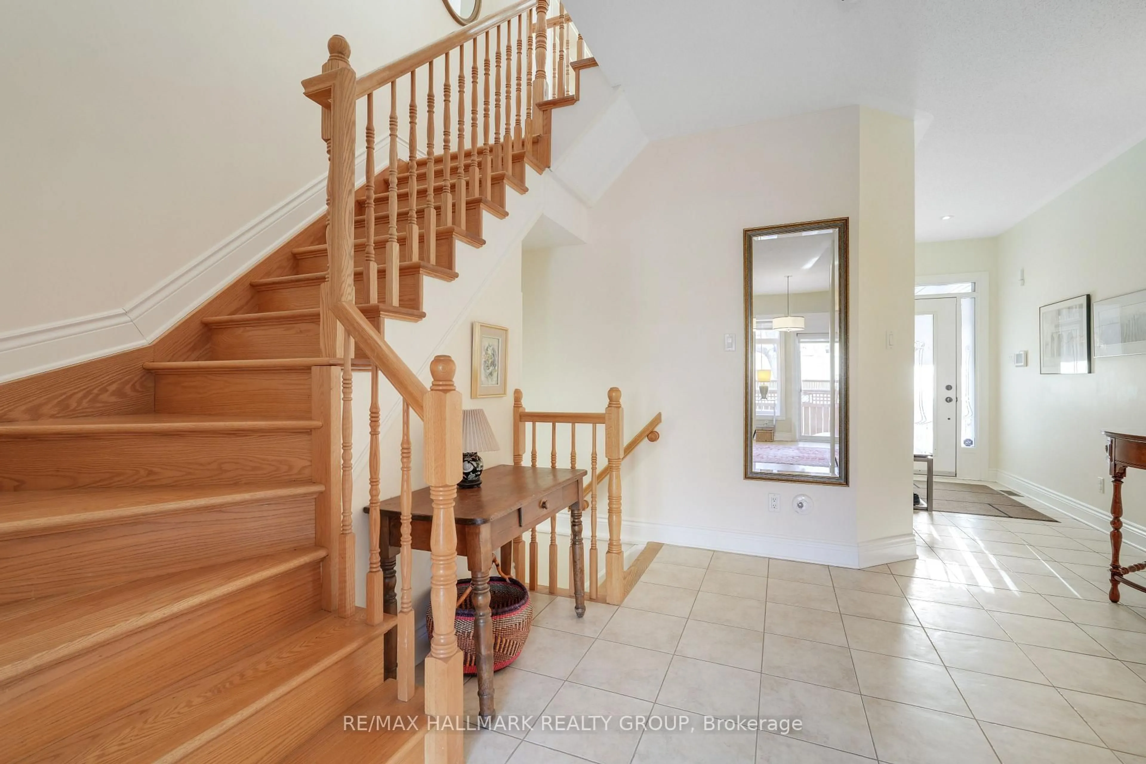 Unknown for 5 HARVEY St #4, Ottawa Ontario K1S 5S5