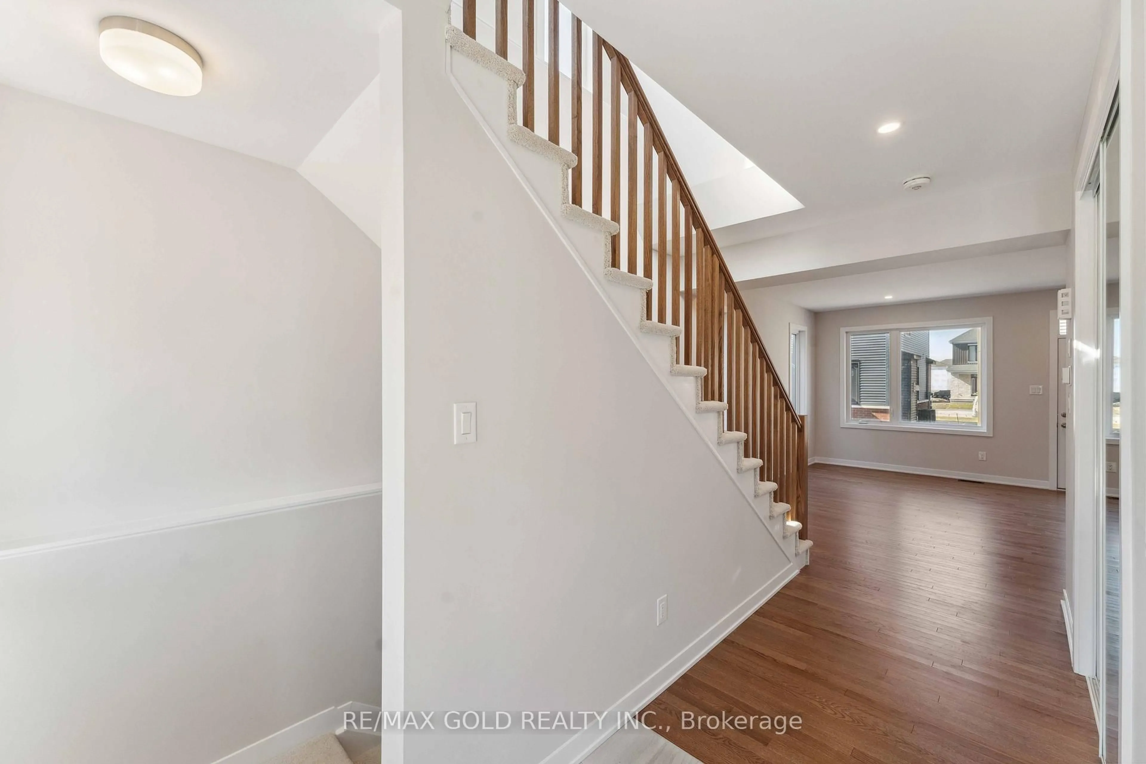 Stairs for 356 Peninsula Rd, Richmond Ontario K0A 2Z0