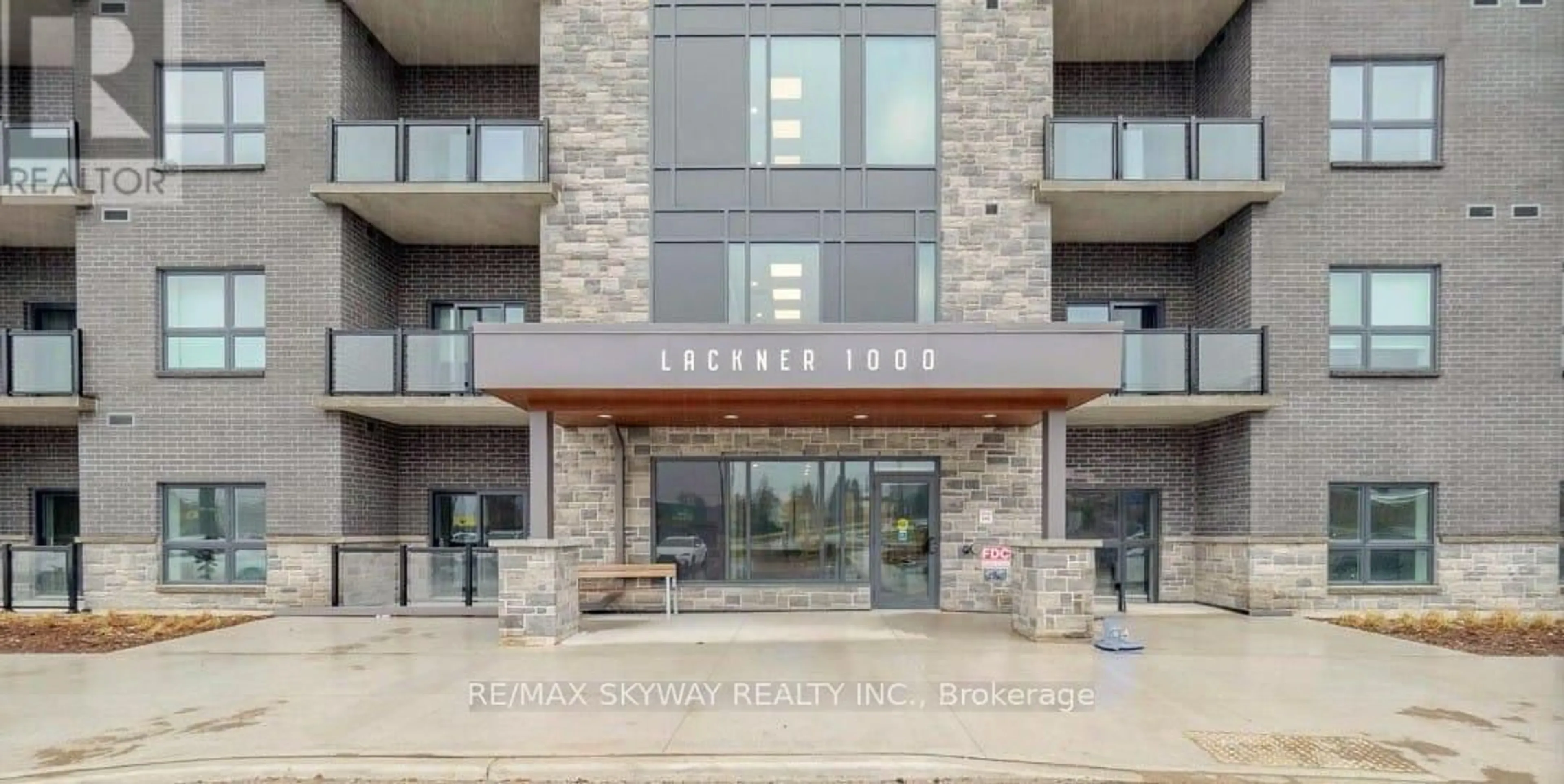 Indoor foyer for 1000 Lackner Pl #406, Kitchener Ontario N2A 0L9