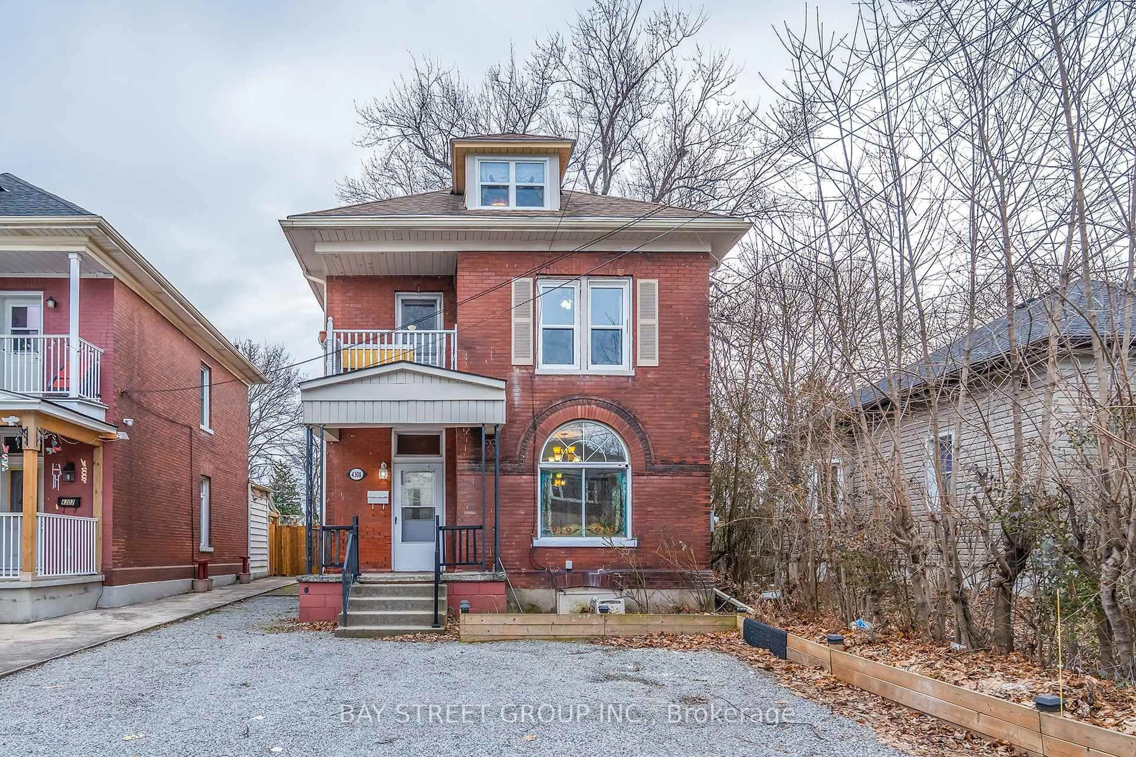 Home with brick exterior material, street for 4308 Ellis St, Niagara Falls Ontario L2E 1H1