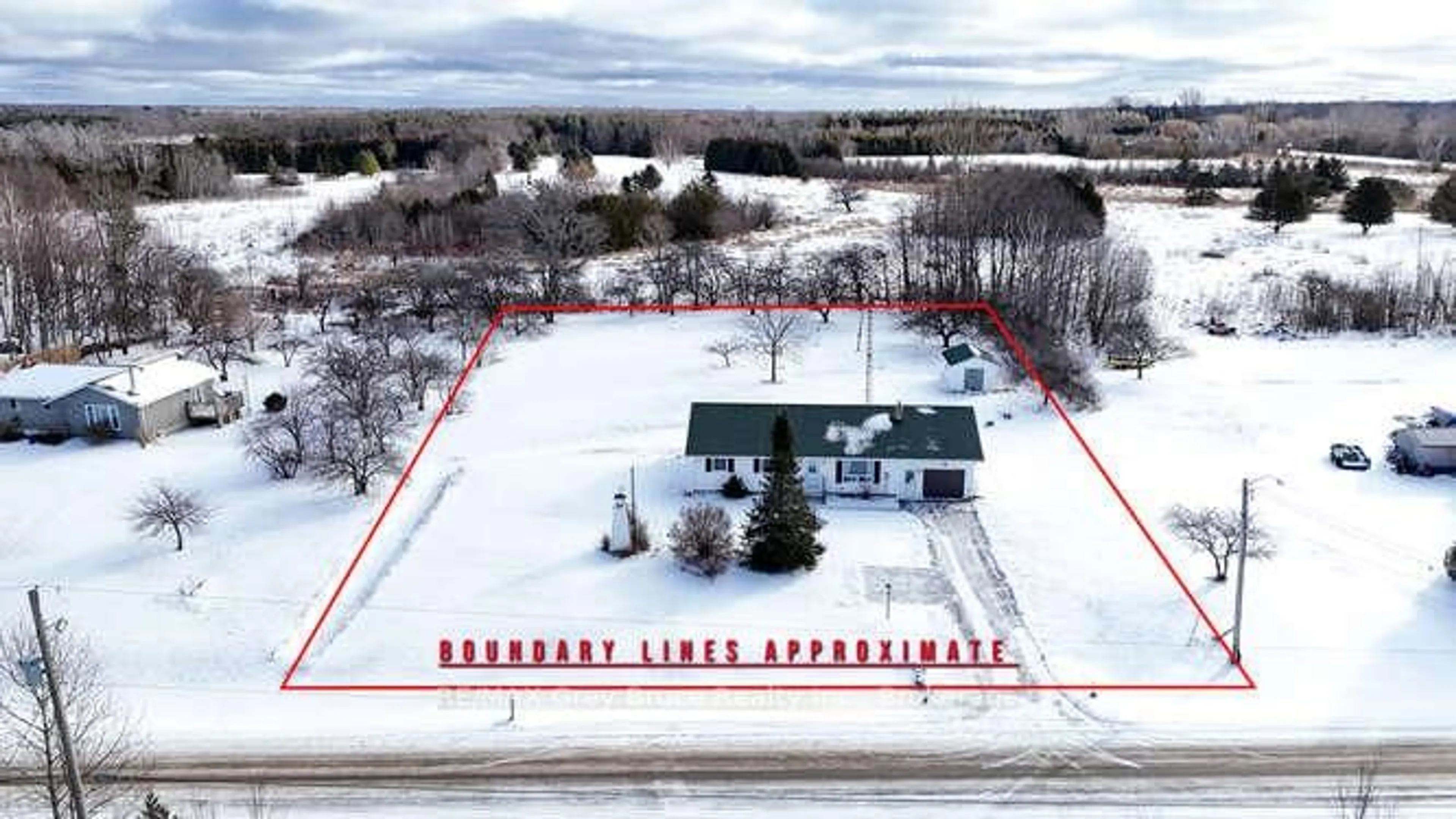 A pic from outside/outdoor area/front of a property/back of a property/a pic from drone, building for 26 Maple Golf Cres, Northern Bruce Peninsula Ontario N0H 2R0