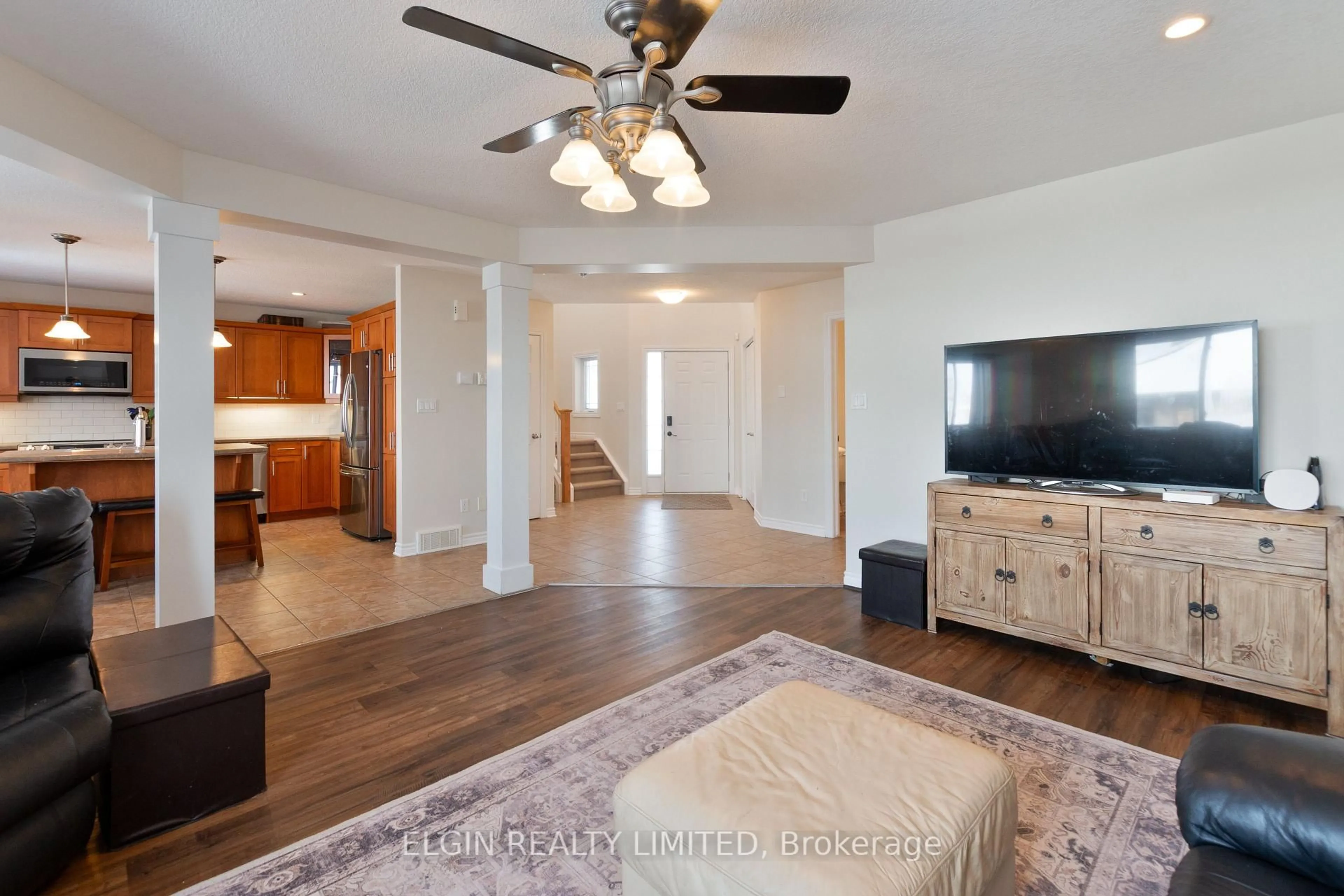 Unknown for 18 Peach Tree Blvd, St. Thomas Ontario N5R 1L2