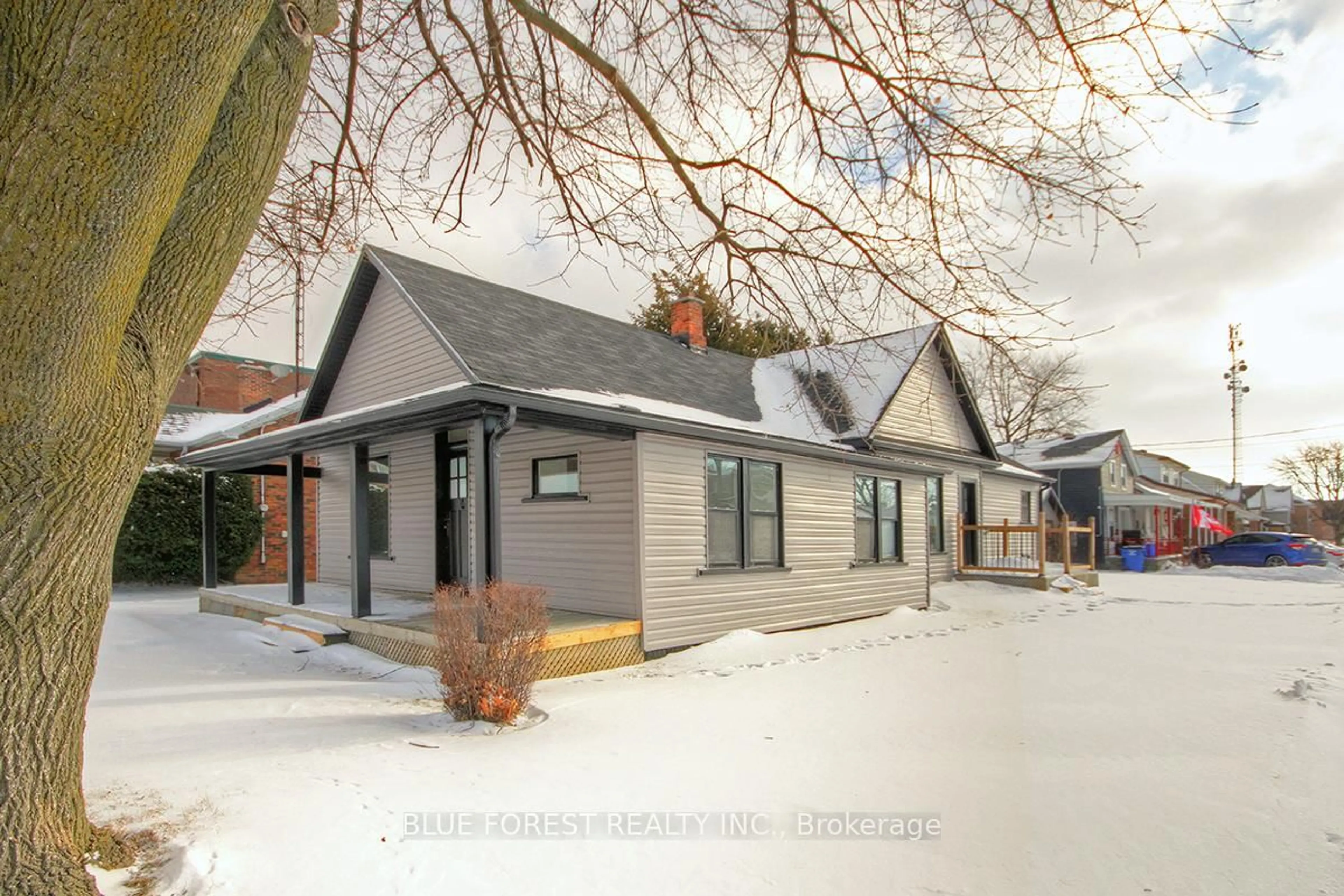 Unknown for 22 Cross St, Chatham-Kent Ontario N7M 1K5