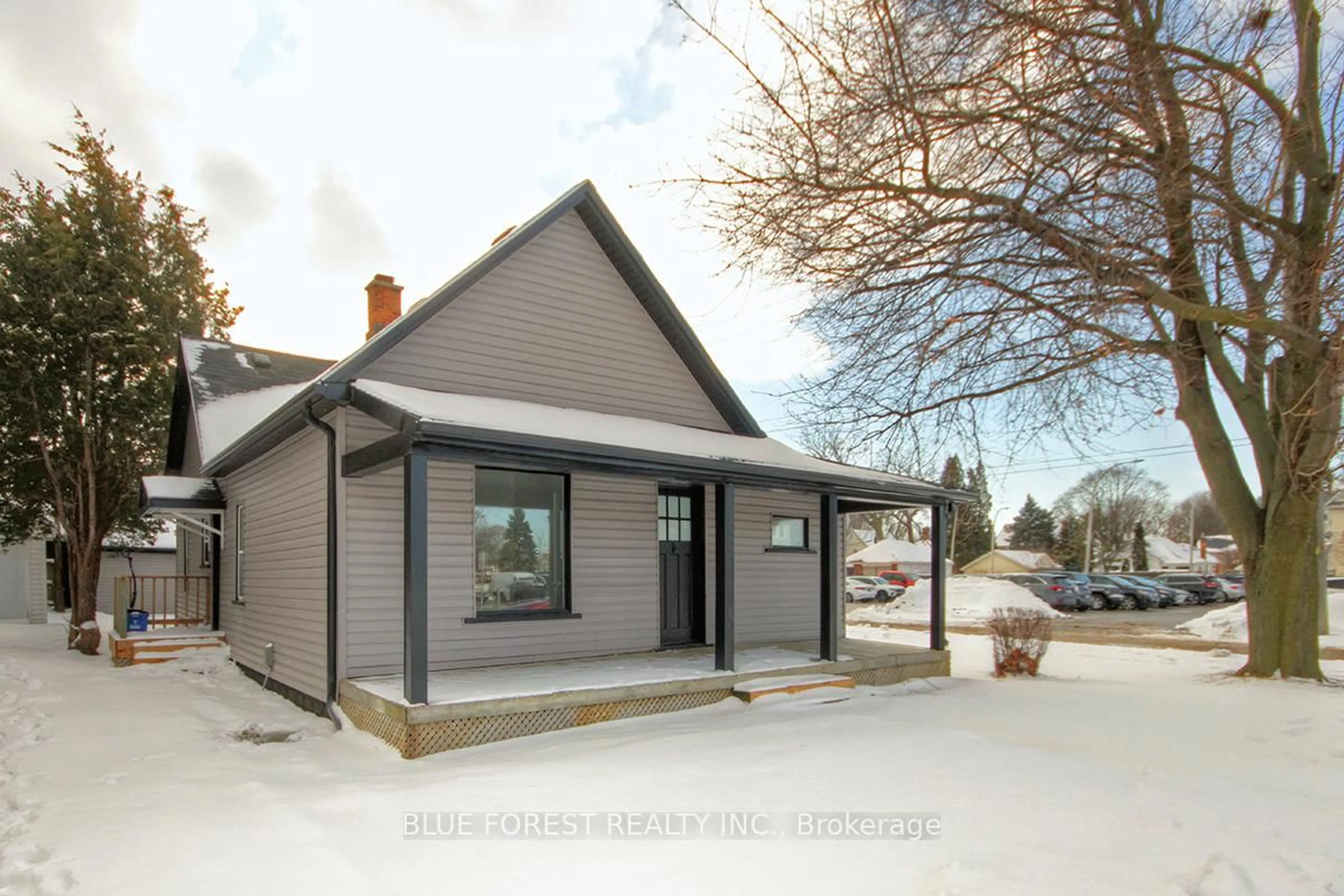 Unknown for 22 Cross St, Chatham-Kent Ontario N7M 1K5