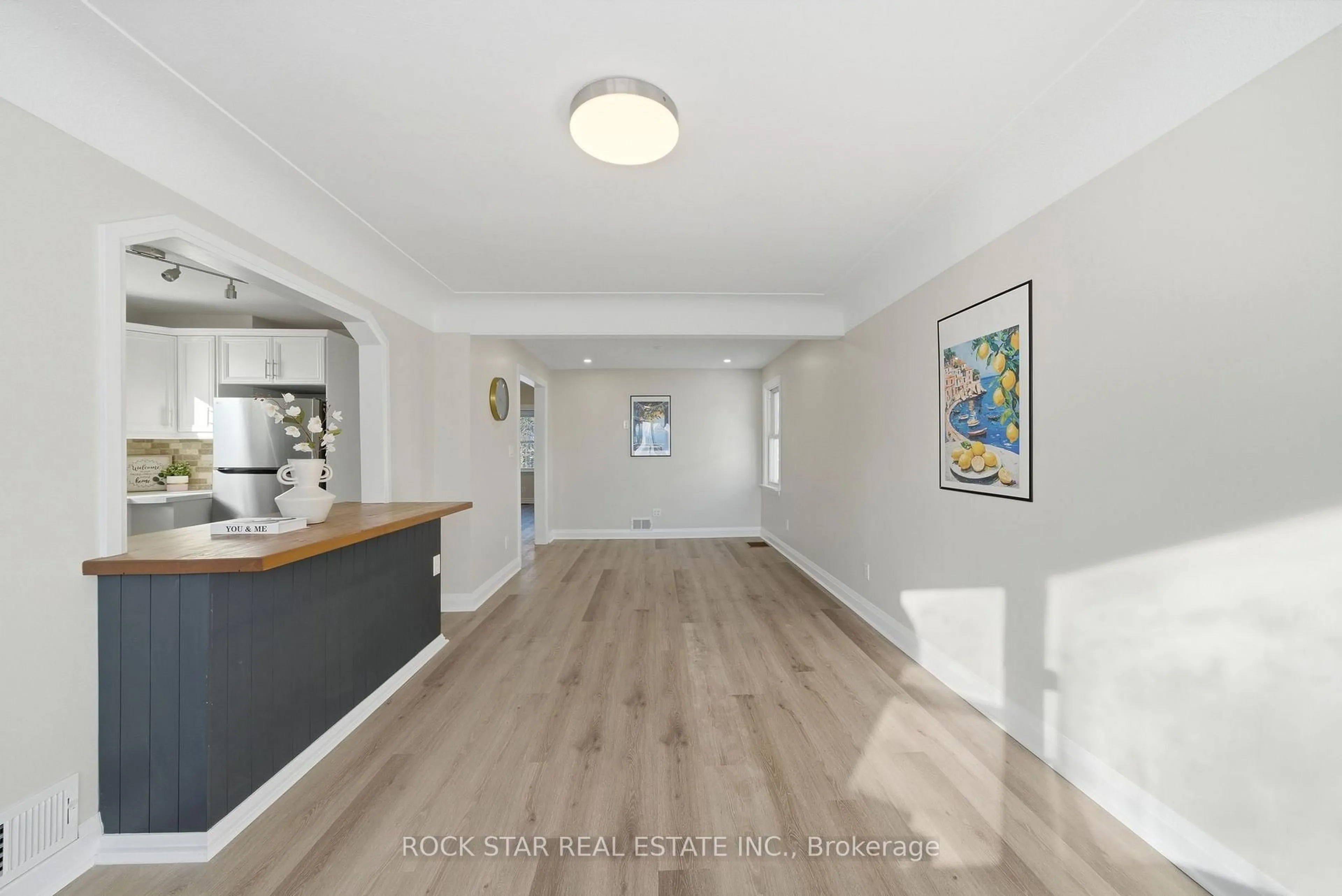 Unknown for 86 East 38th St, Hamilton Ontario L8V 4E5