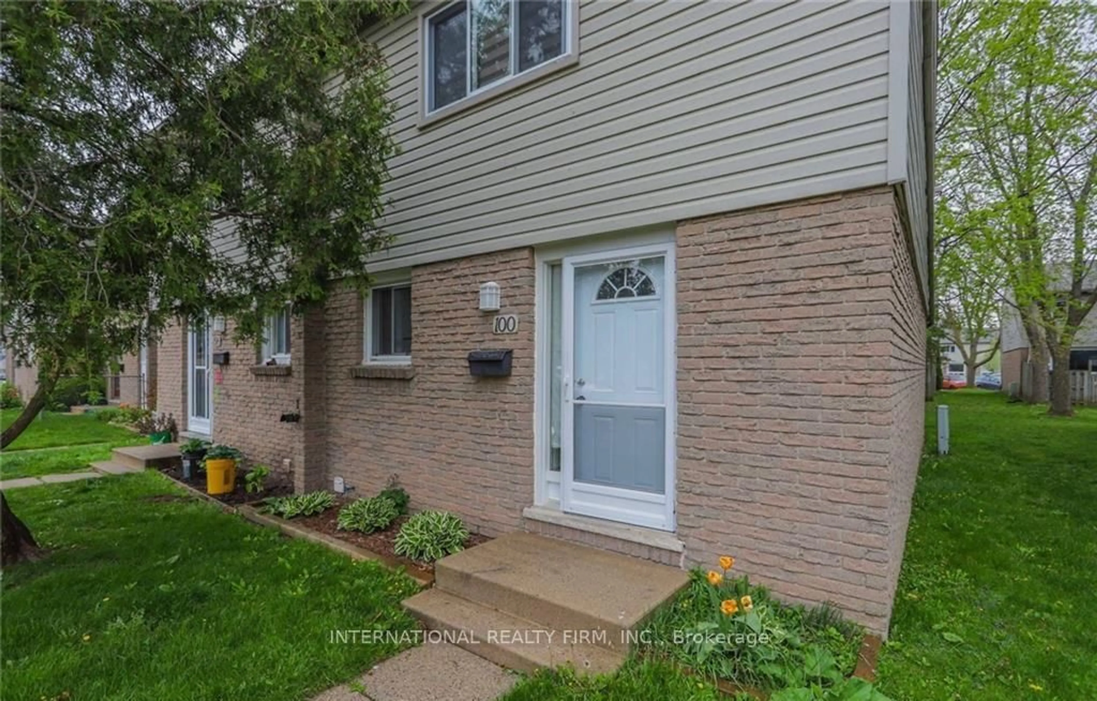 Unknown for 1775 Culver Dr #100, London East Ontario N5V 3H6