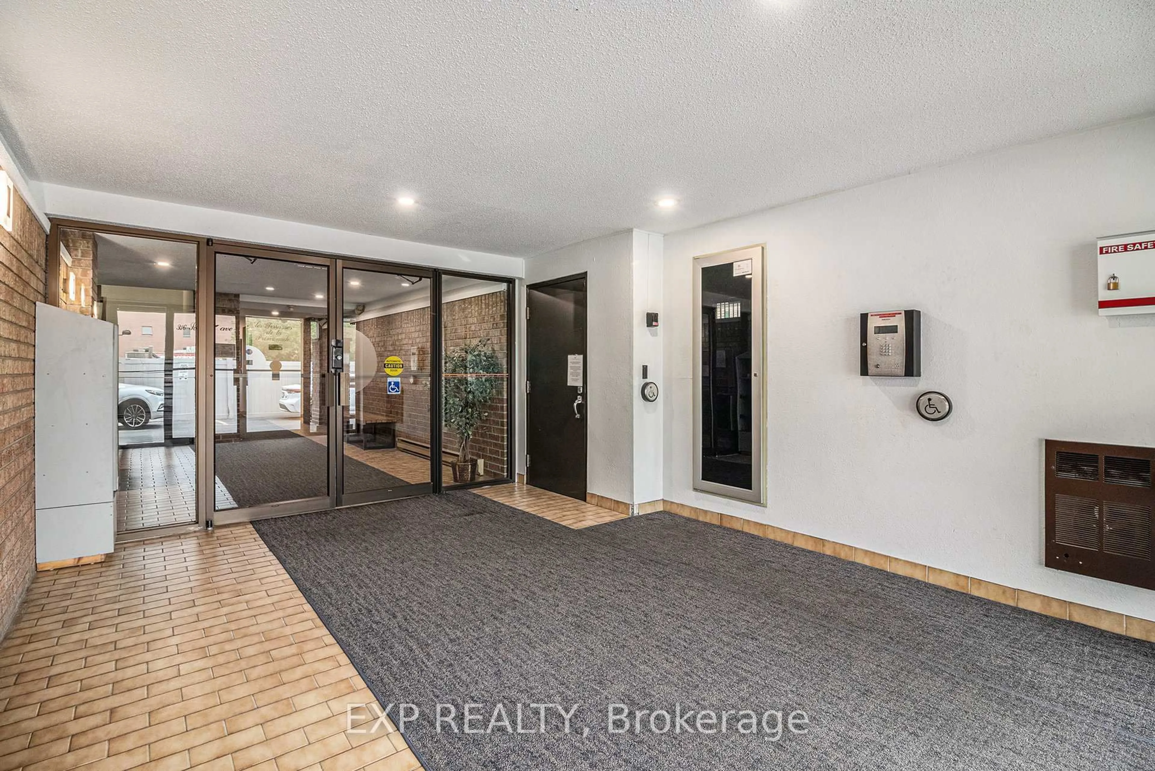 Unknown for 316 SAVARD Ave #309, Ottawa Ontario K1L 7S2