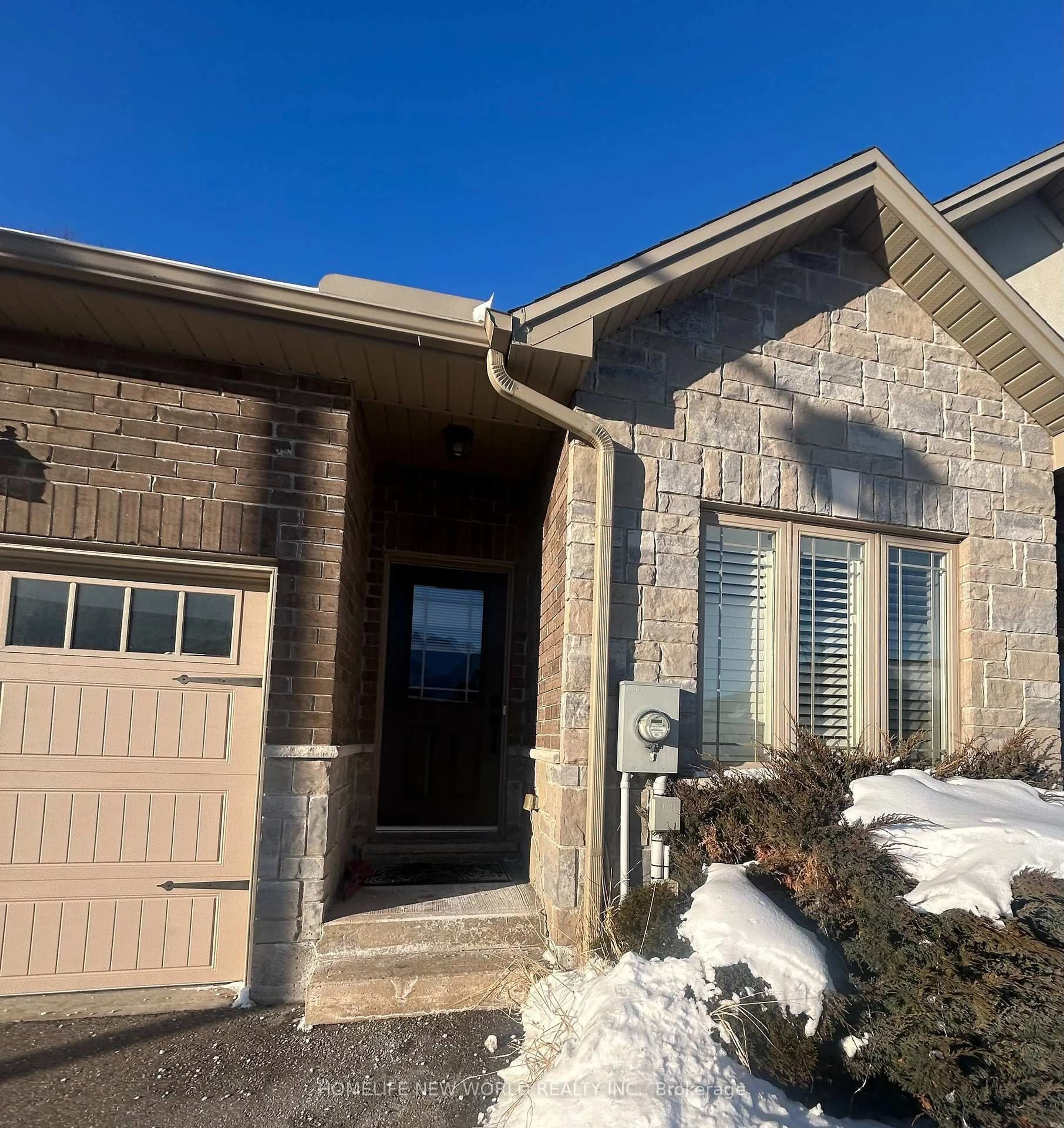 Home with brick exterior material, unknown for 194 Donly Dr #6, Norfolk Ontario N3Y 0C6