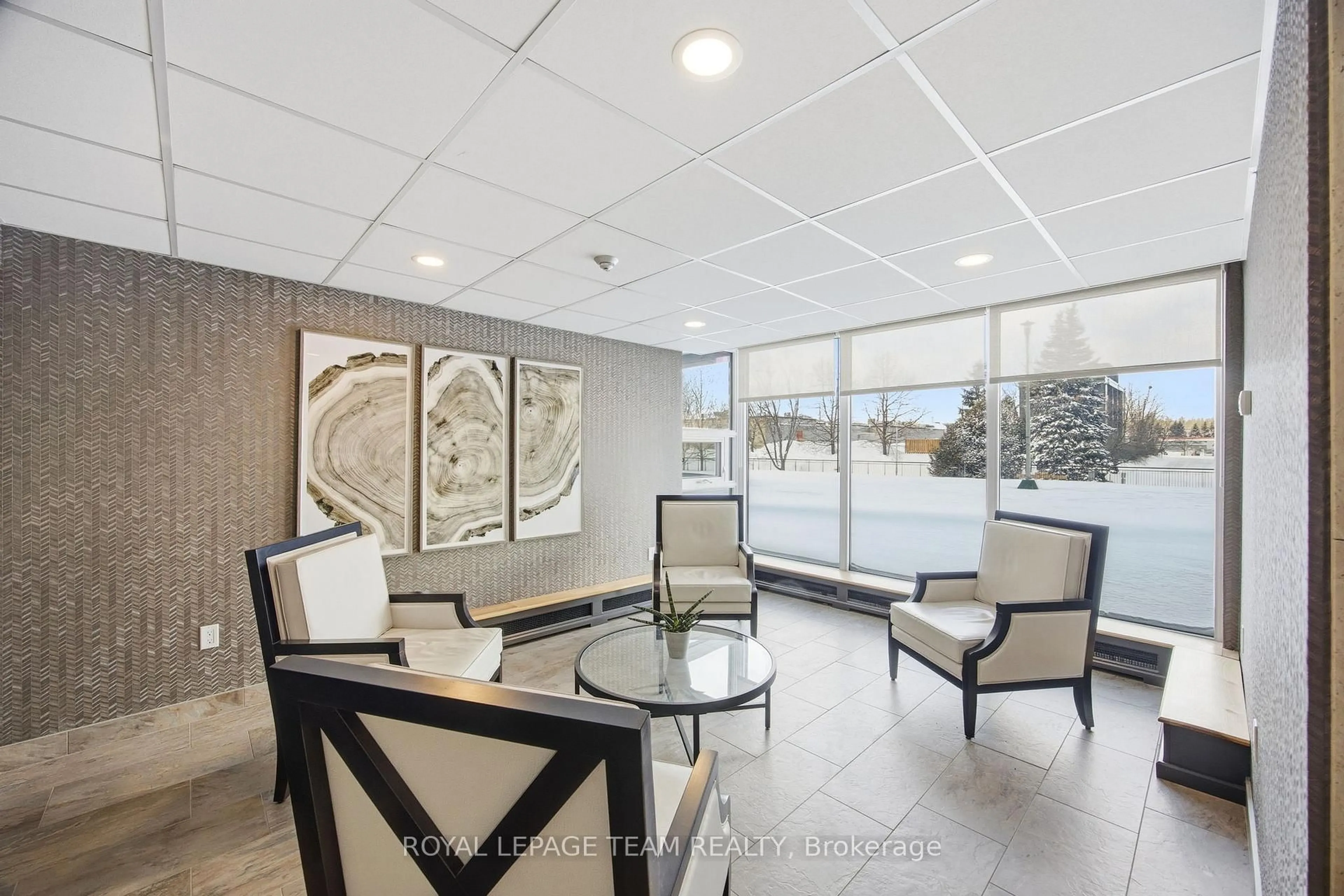 Lobby for 19 Woodlawn Rd #109, Guelph Ontario N1H 7B1