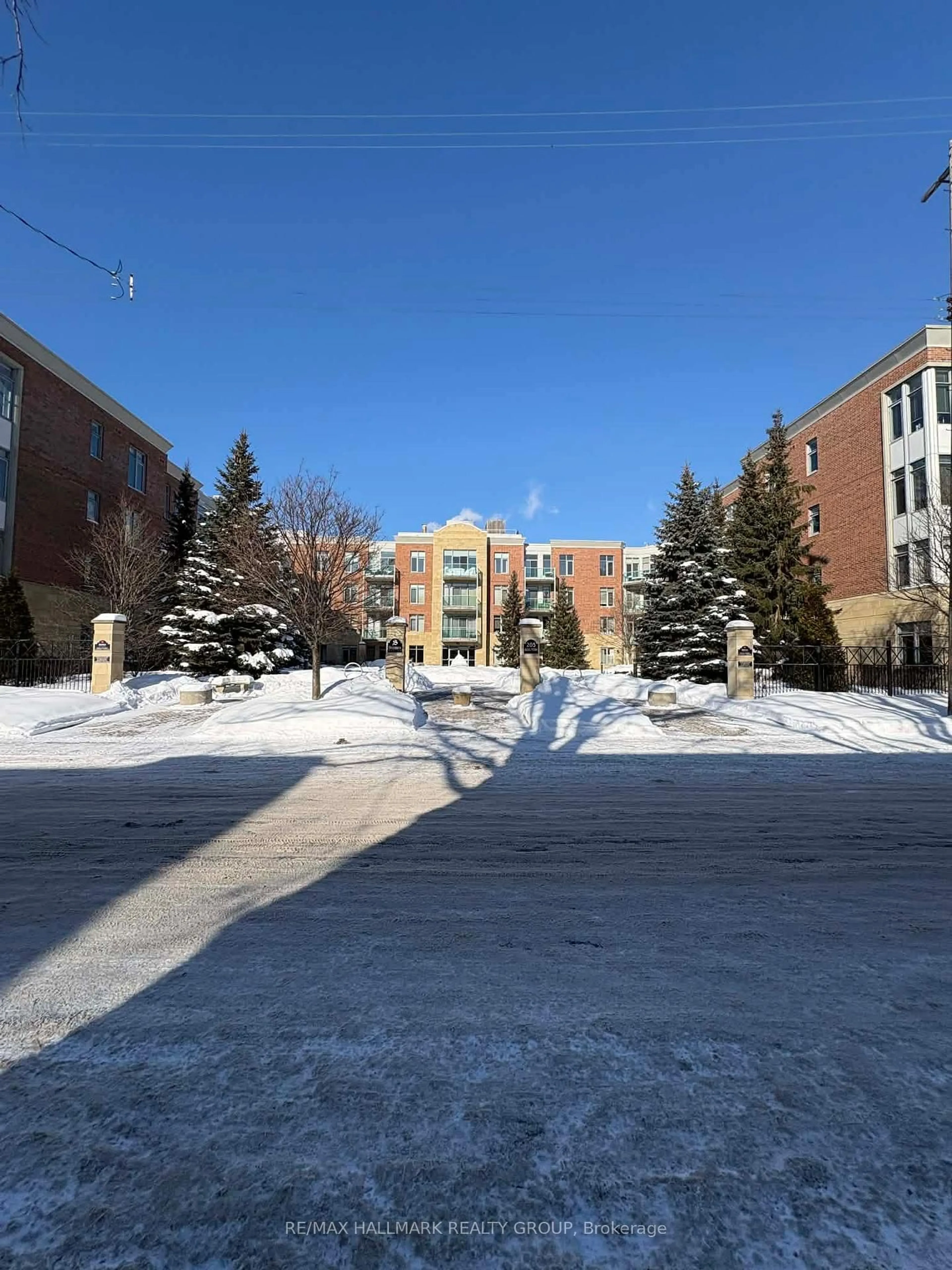 Unknown for 205 Bolton St #401, Ottawa Ontario K1N 1K7