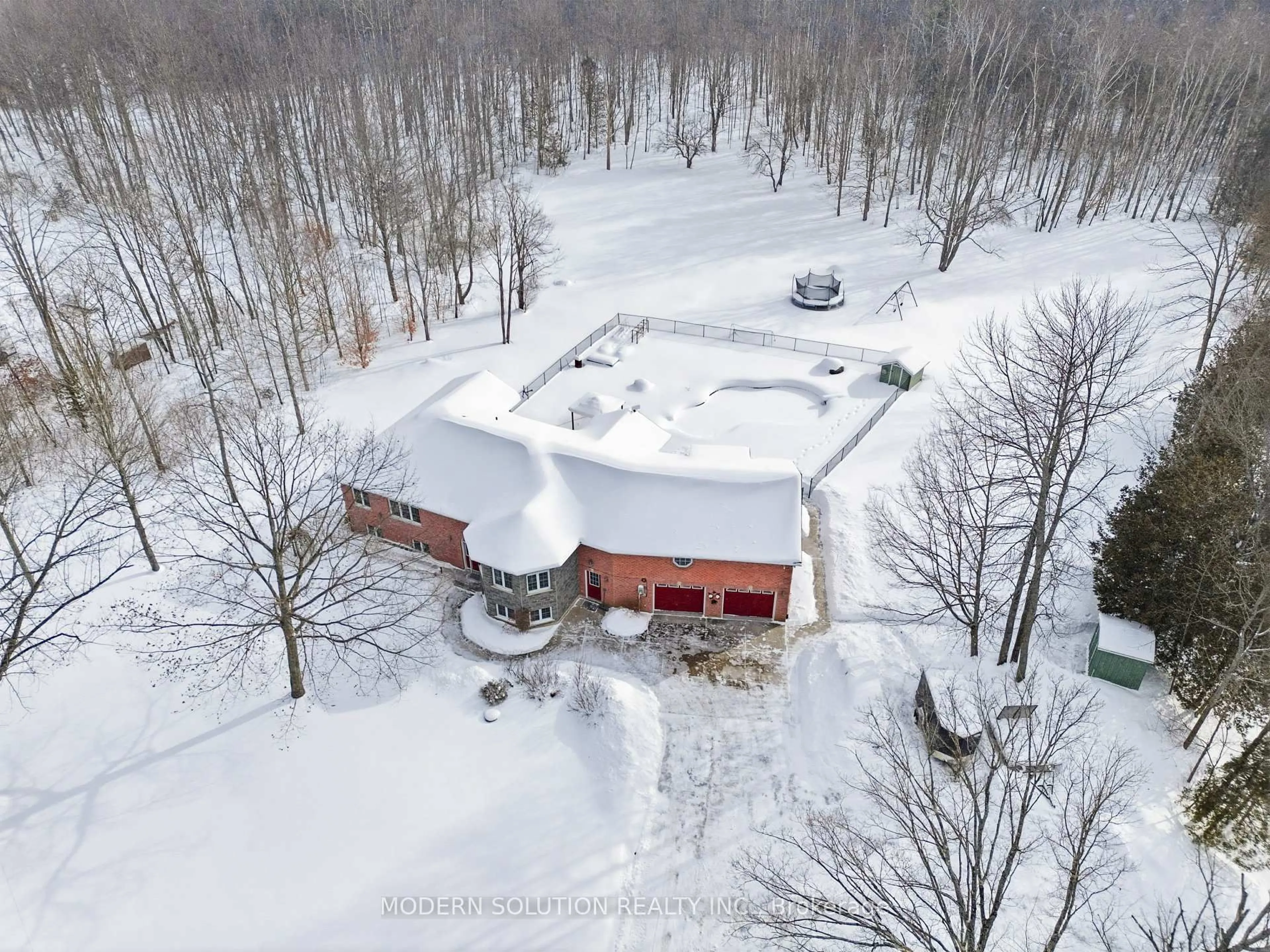 A pic from outside/outdoor area/front of a property/back of a property/a pic from drone, building for 510 QUIN-MO-LAC Rd, Madoc Ontario K0K 2K0