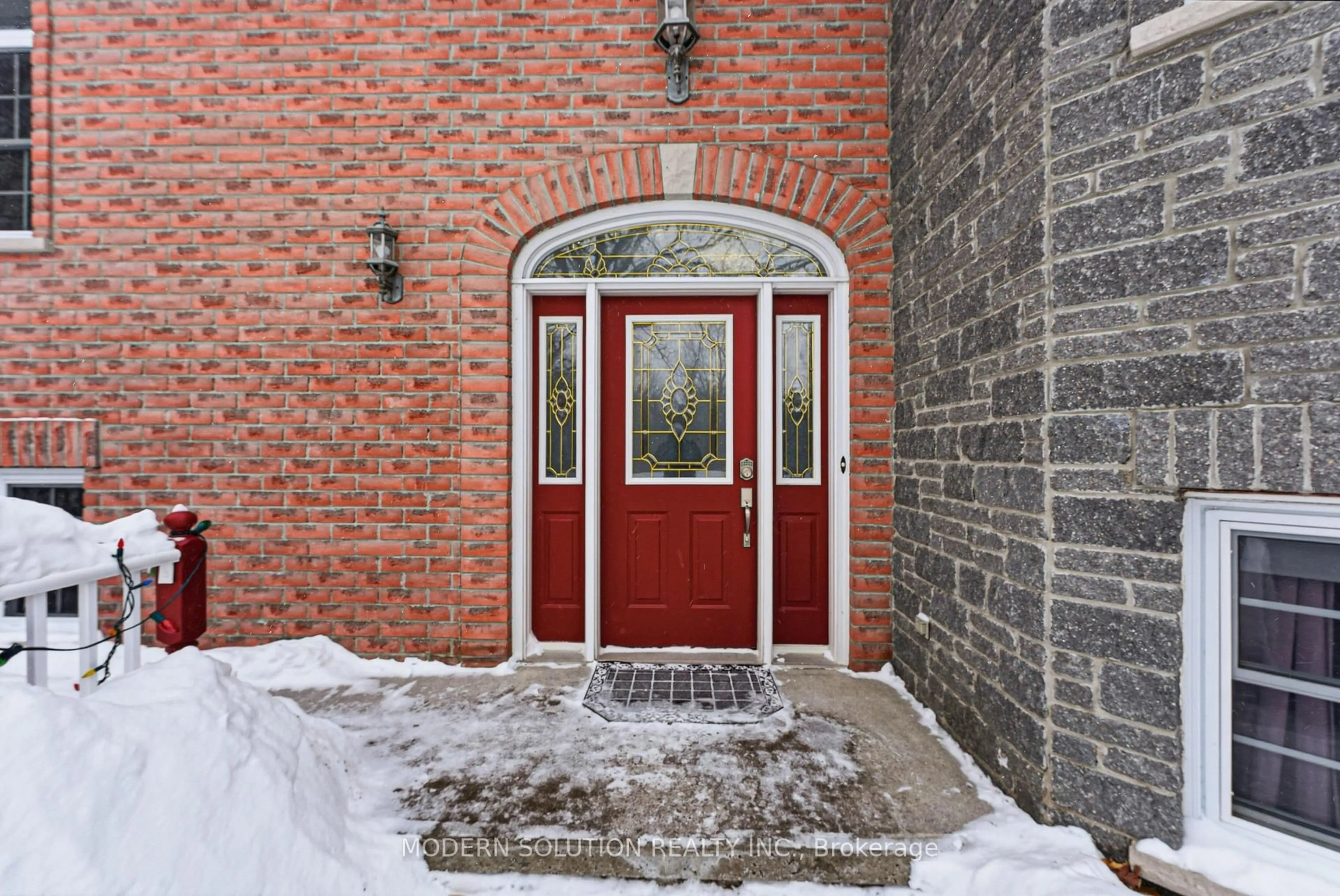 Indoor entryway for 510 QUIN-MO-LAC Rd, Madoc Ontario K0K 2K0