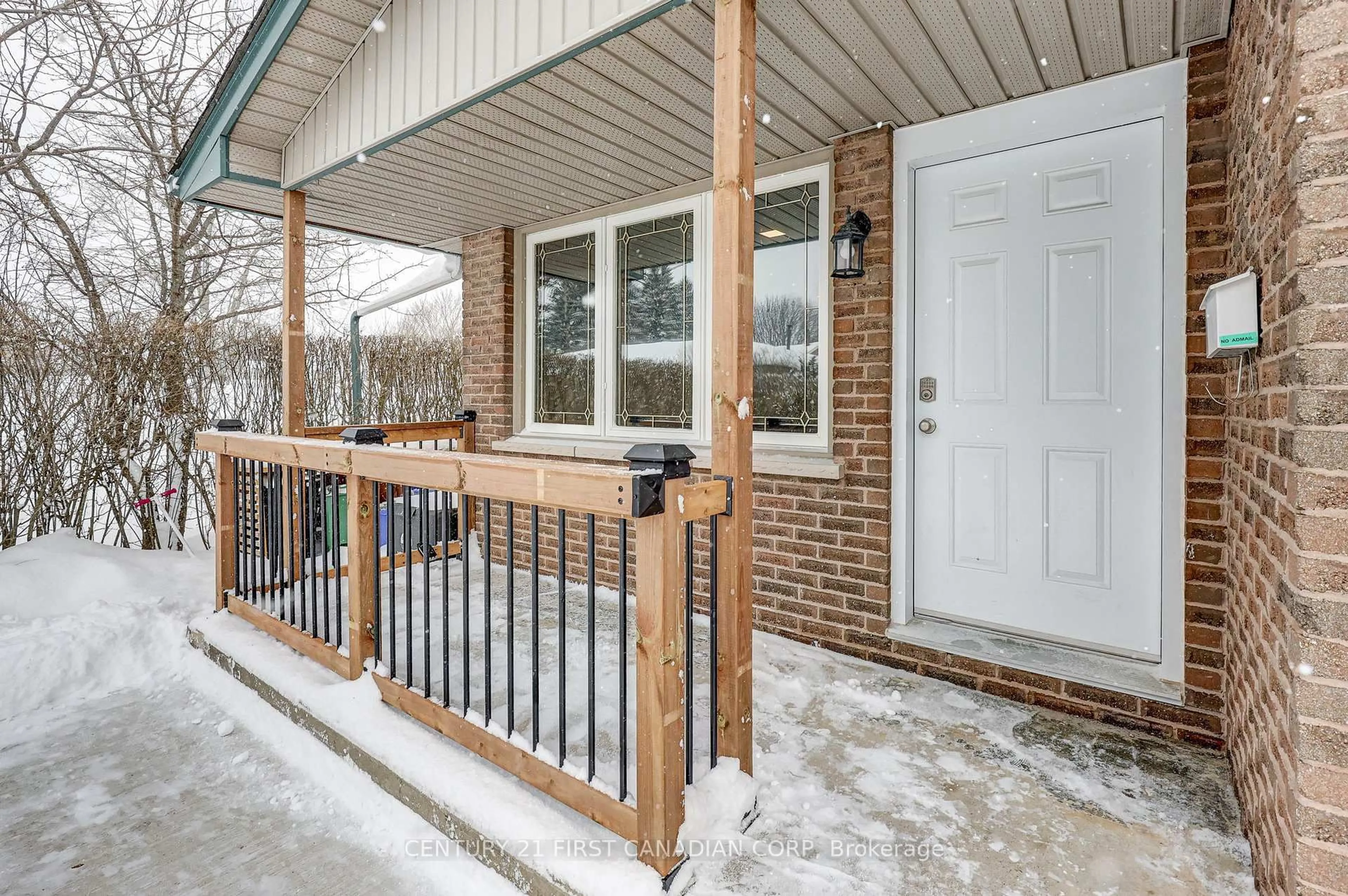 Indoor entryway for 86 Patience Cres, London South Ontario N6E 2K9