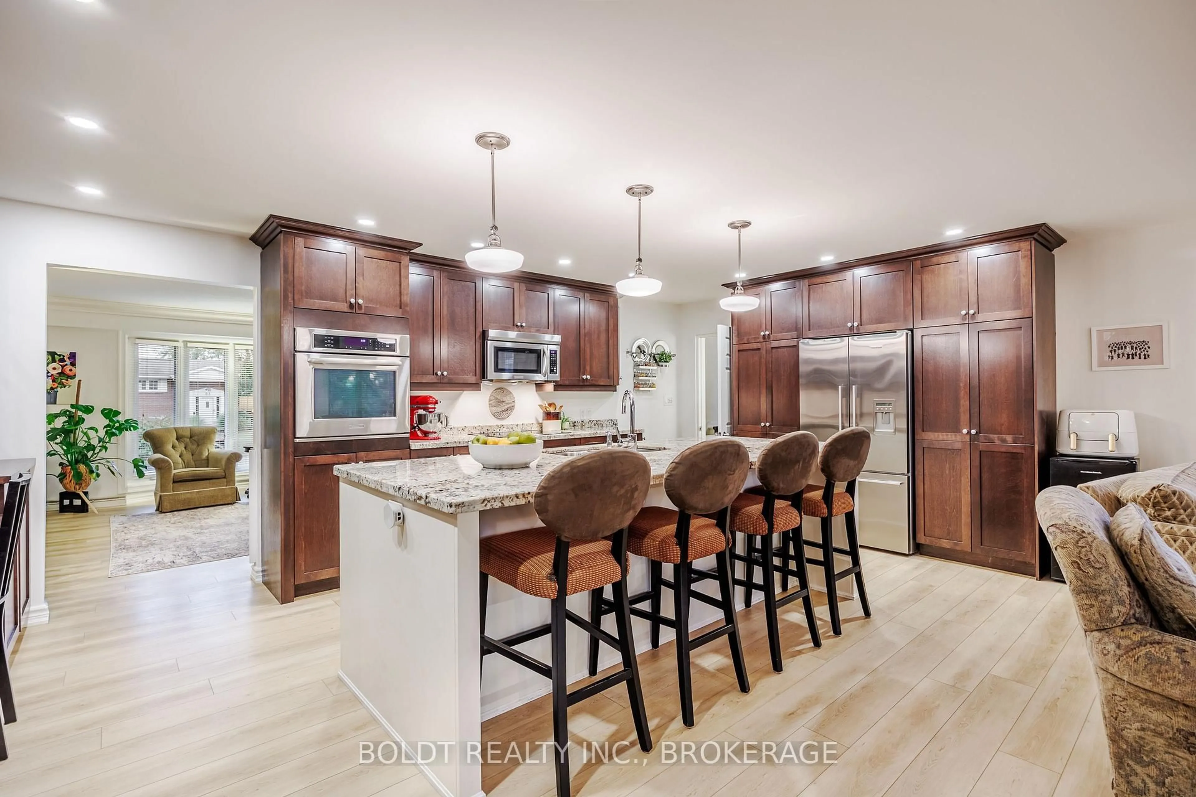 Open concept kitchen, unknown for 25 Neptune Dr, St. Catharines Ontario L2M 2S3