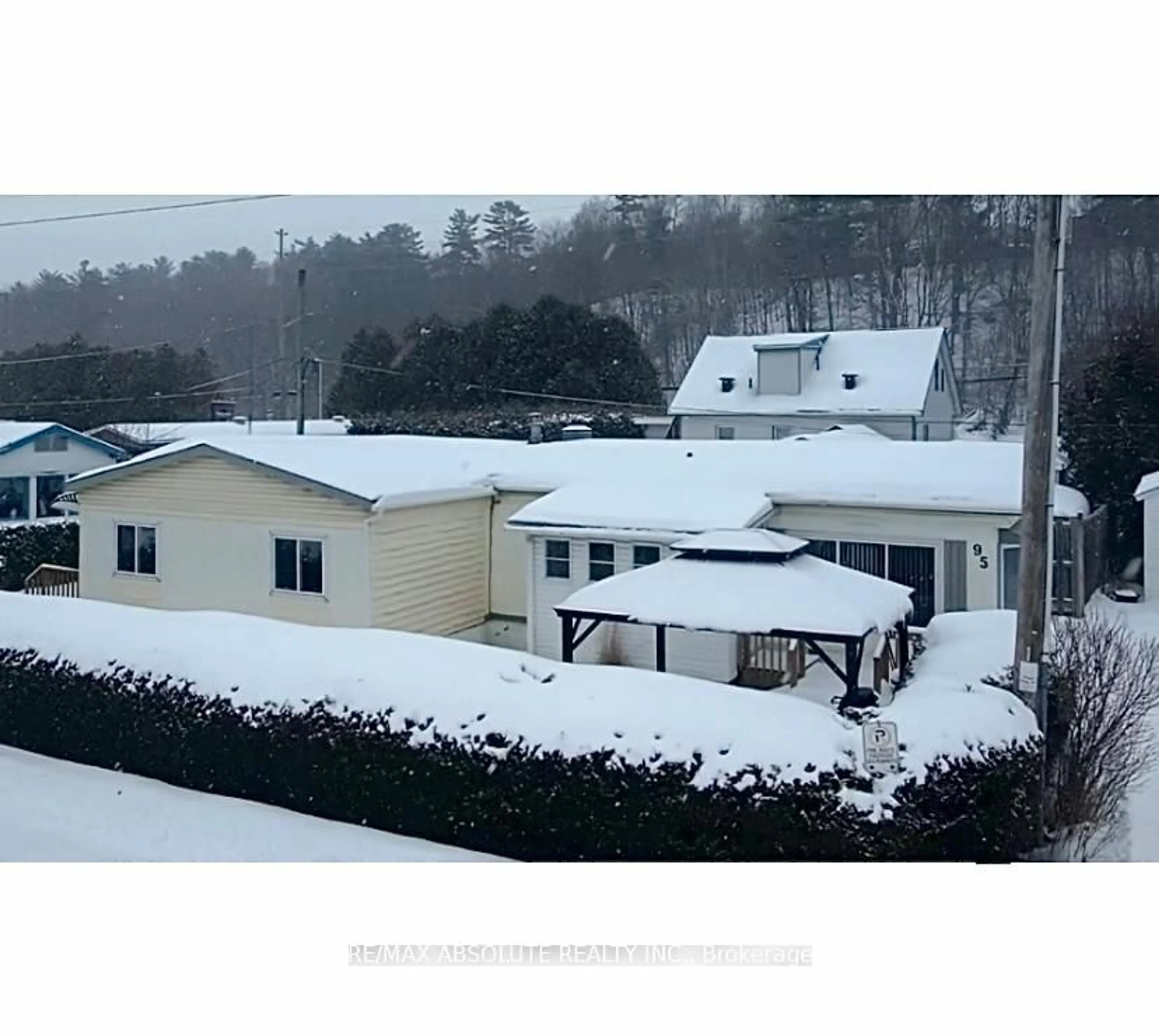 A pic from outside/outdoor area/front of a property/back of a property/a pic from drone, mountain view for 3535 St. Joseph Blvd #95, Orleans Ontario K4A 0Z6