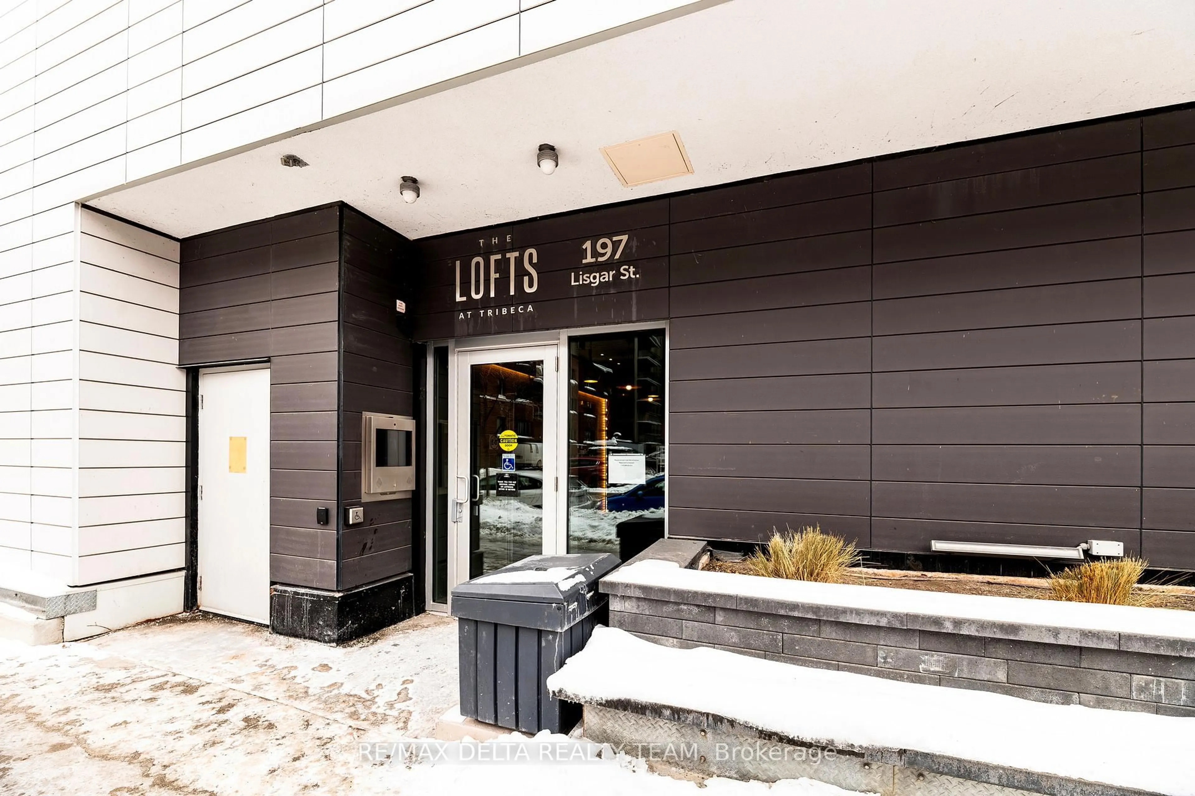 Lobby for 197 Lisgar St #202, Ottawa Ontario K2P 0C3