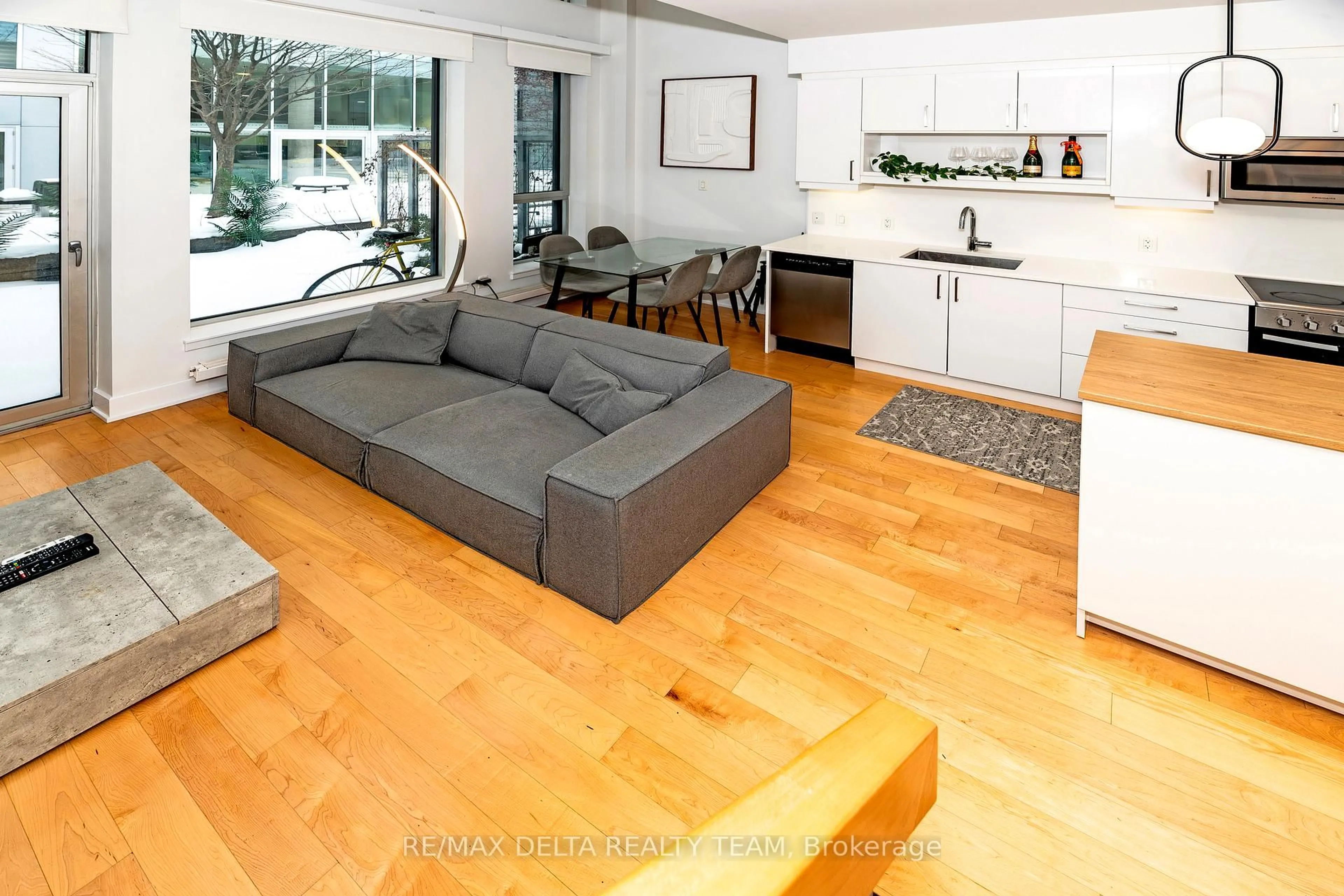 Living room with furniture, unknown for 197 Lisgar St #202, Ottawa Ontario K2P 0C3