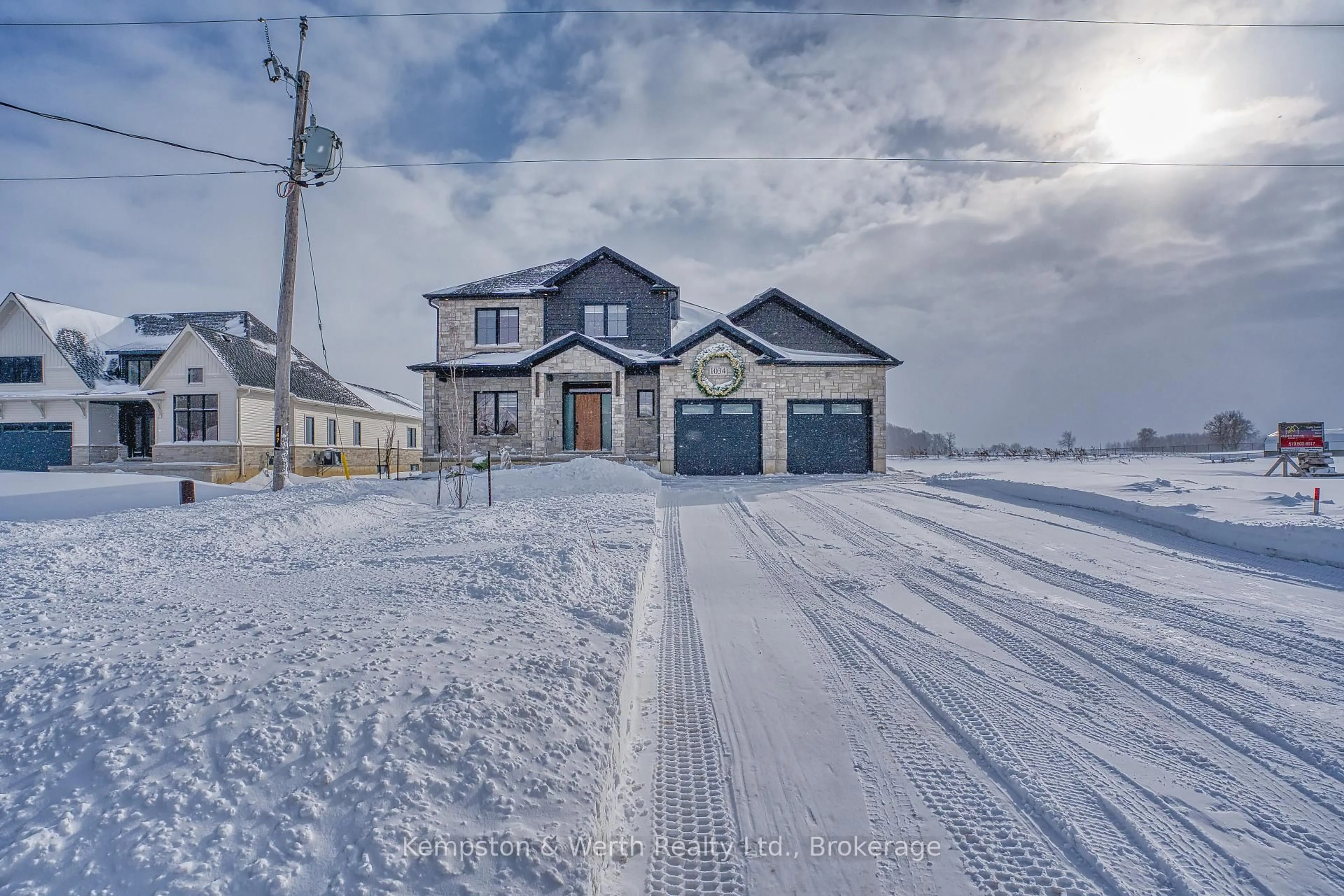 Unknown for 1034 Walton Ave, North Perth Ontario N4W 3S2