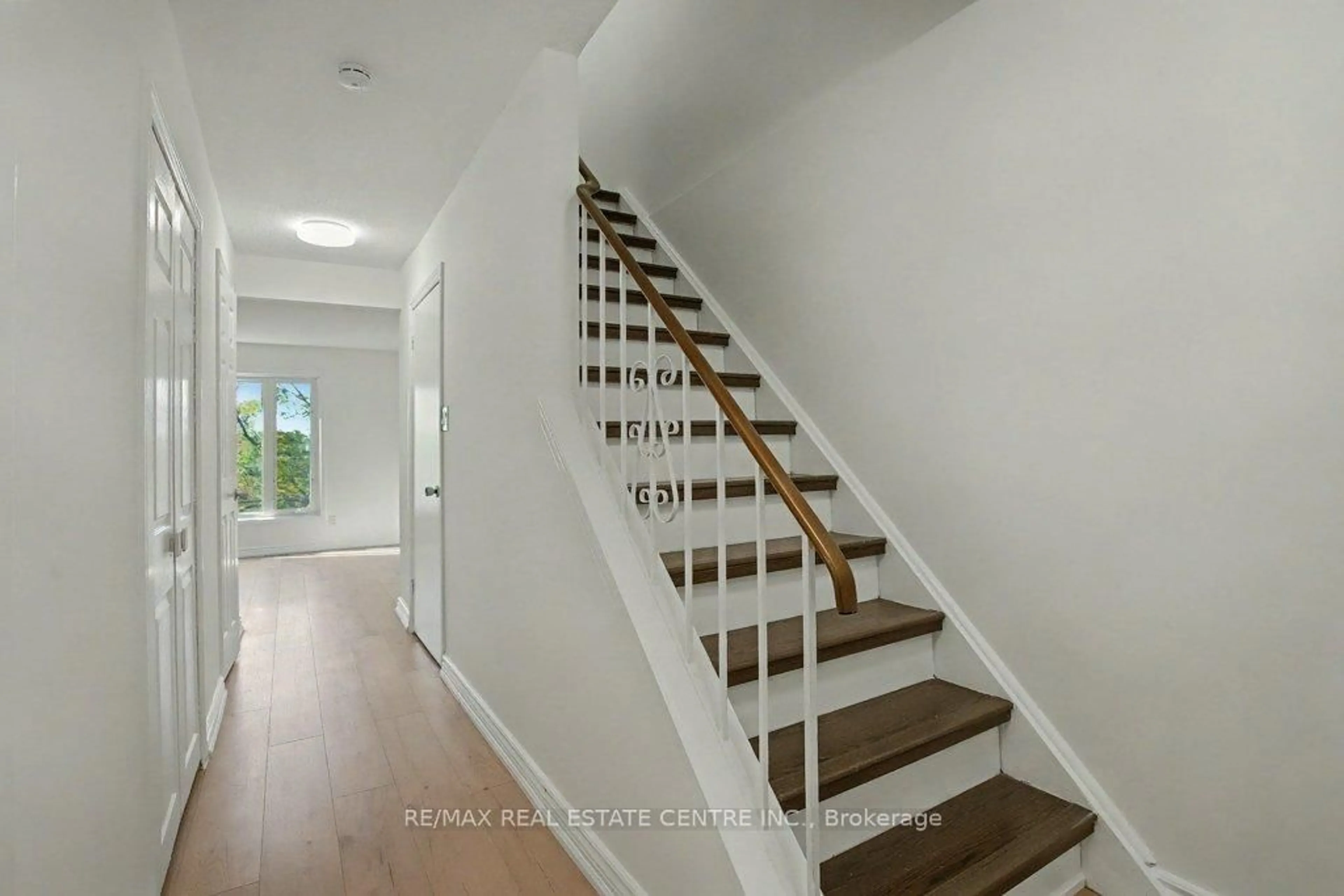 Unknown for 25 Upper Canada Dr #17, Kitchener Ontario N2P 1G2