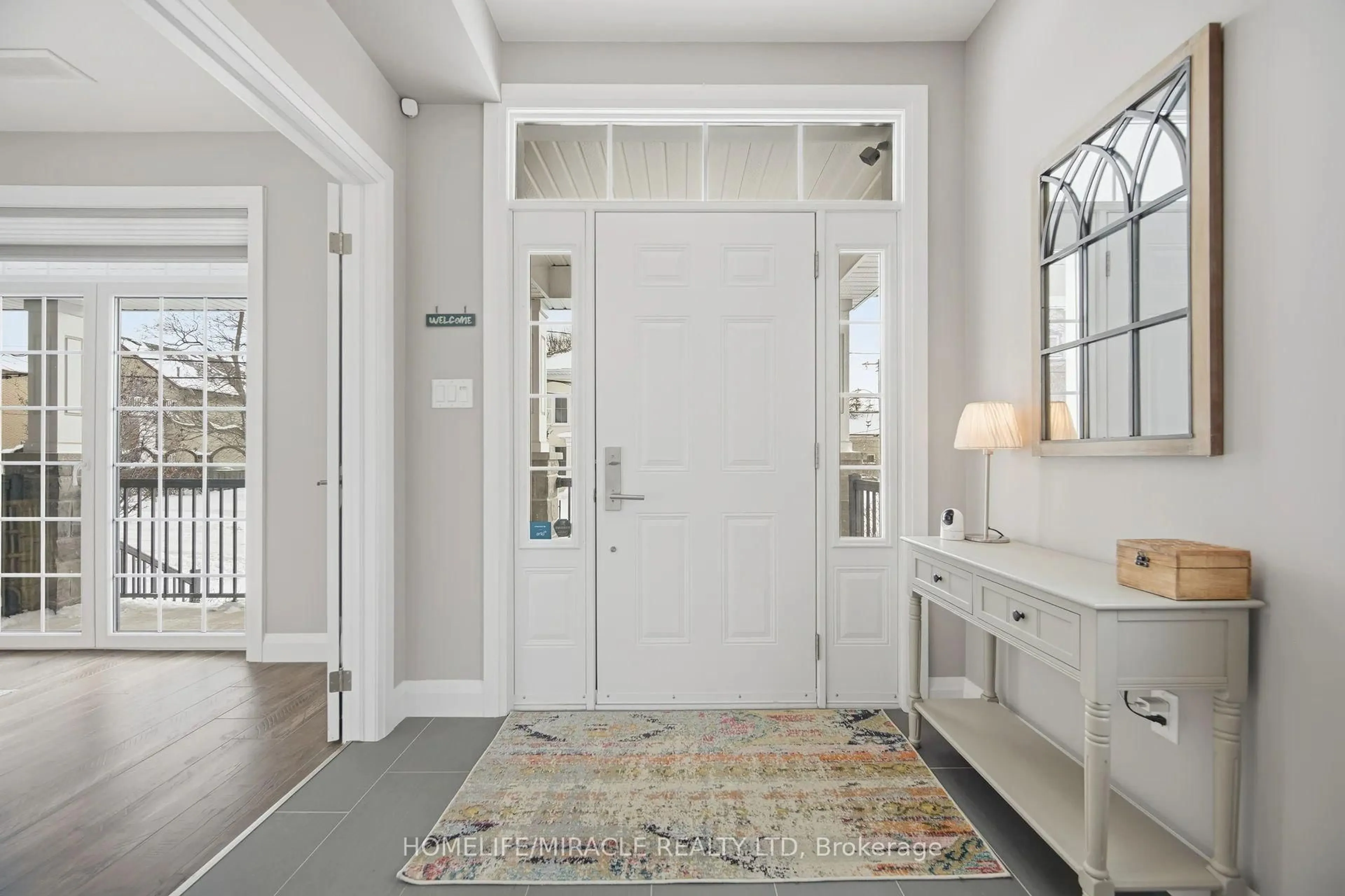 Indoor entryway for 180 Benton St, Kitchener Ontario N2G 3H8