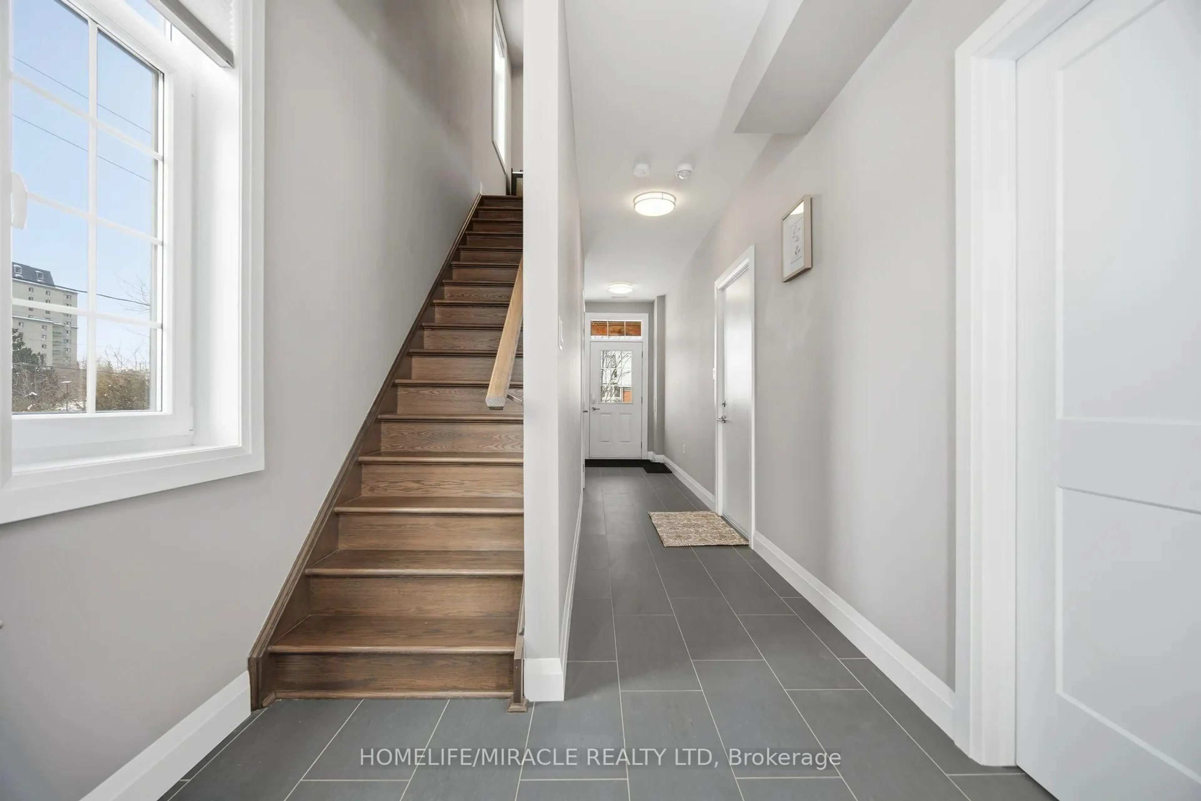 Unknown for 180 Benton St, Kitchener Ontario N2G 3H8