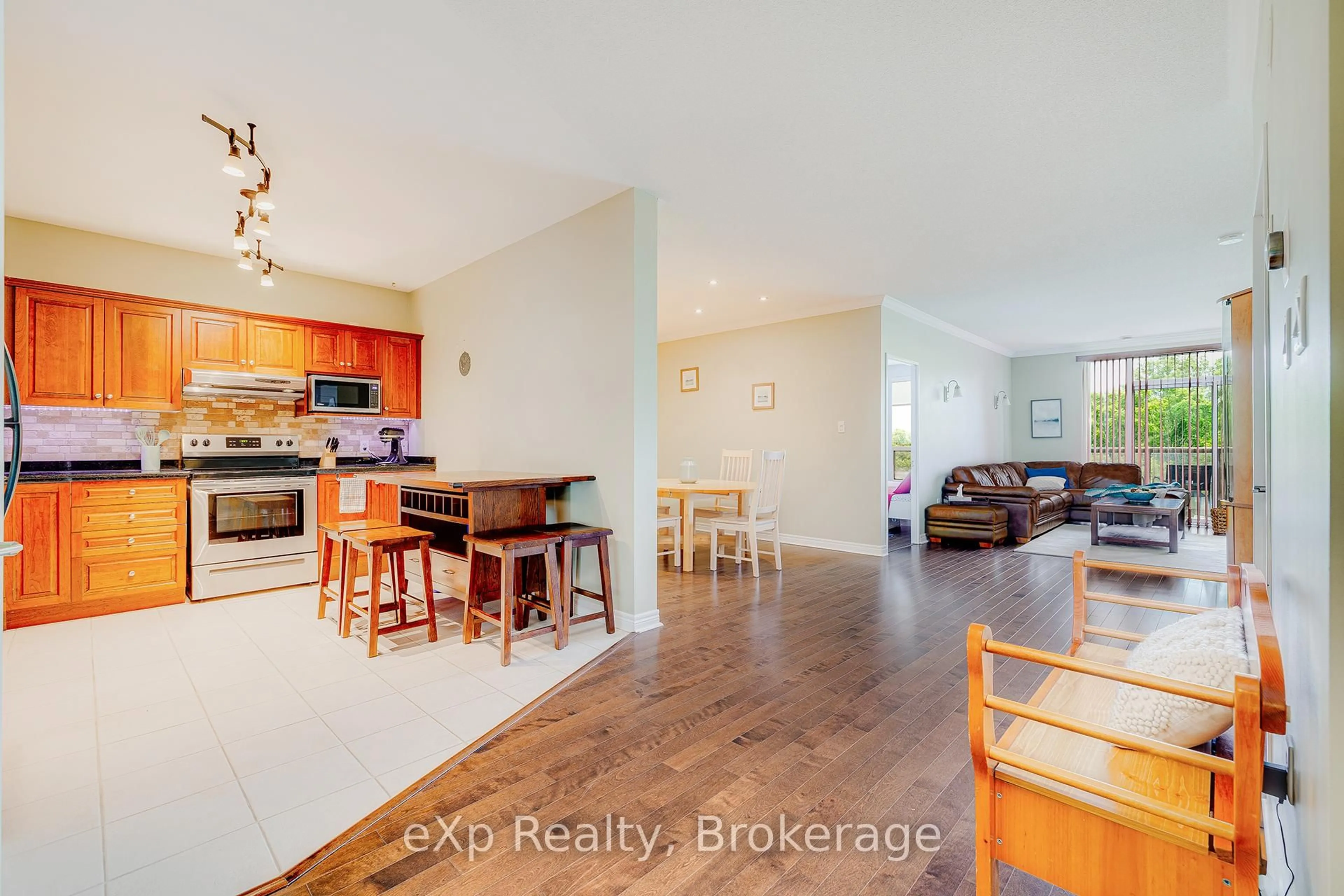 Open concept kitchen, unknown for 255 Keats Way #403, Waterloo Ontario N2L 6N6