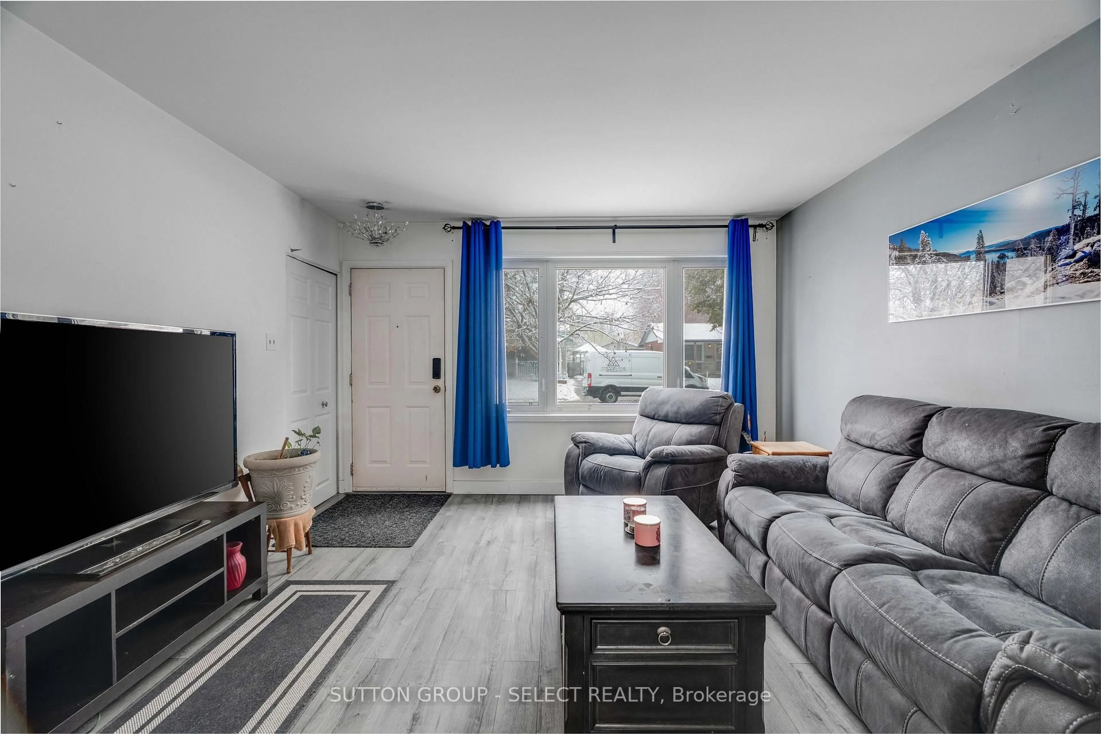 Living room with furniture, unknown for 58 Villeneuve Cres, London East Ontario N5V 1M8