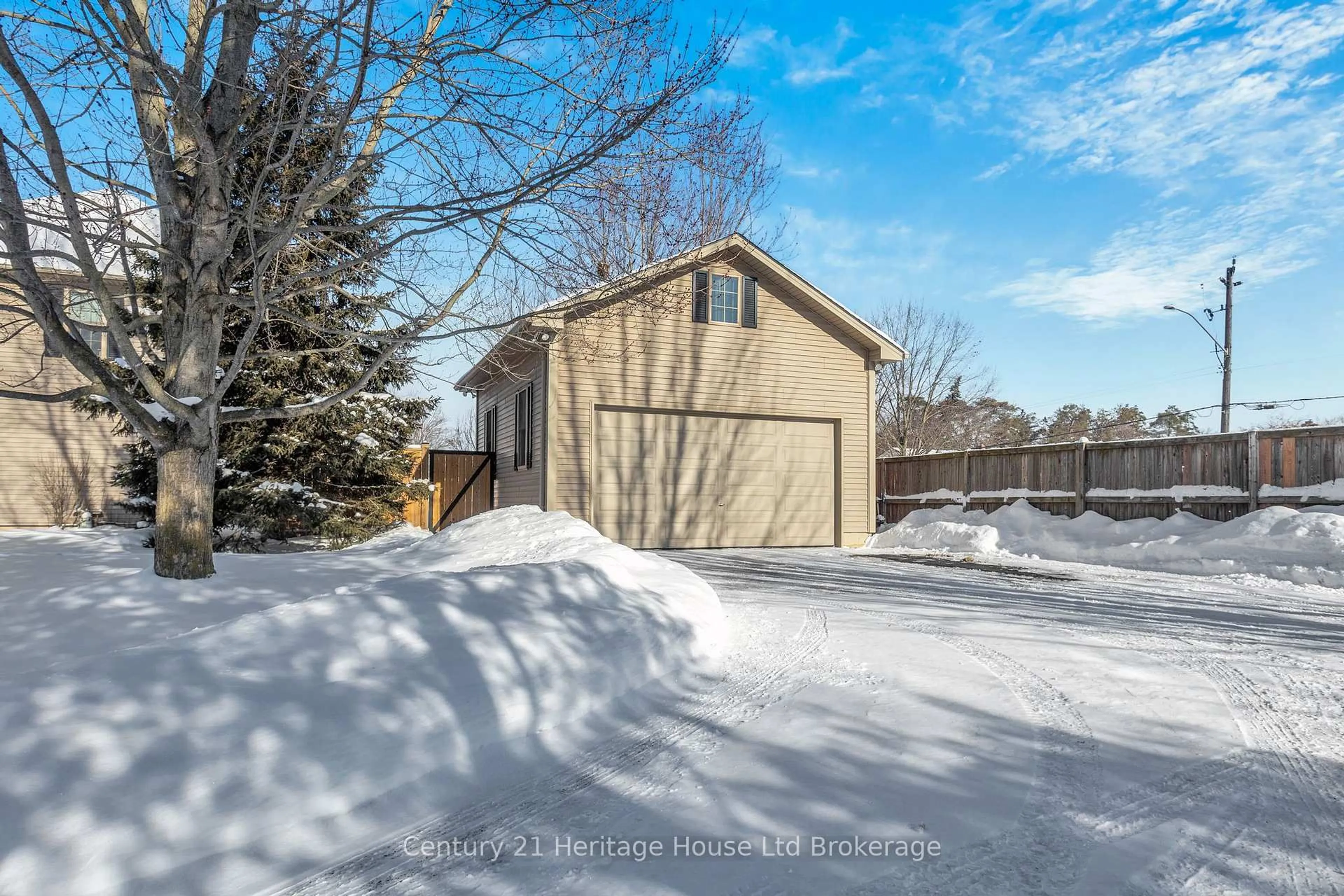 Shed for 4 Catalpa Crt, Tillsonburg Ontario N4G 5R7