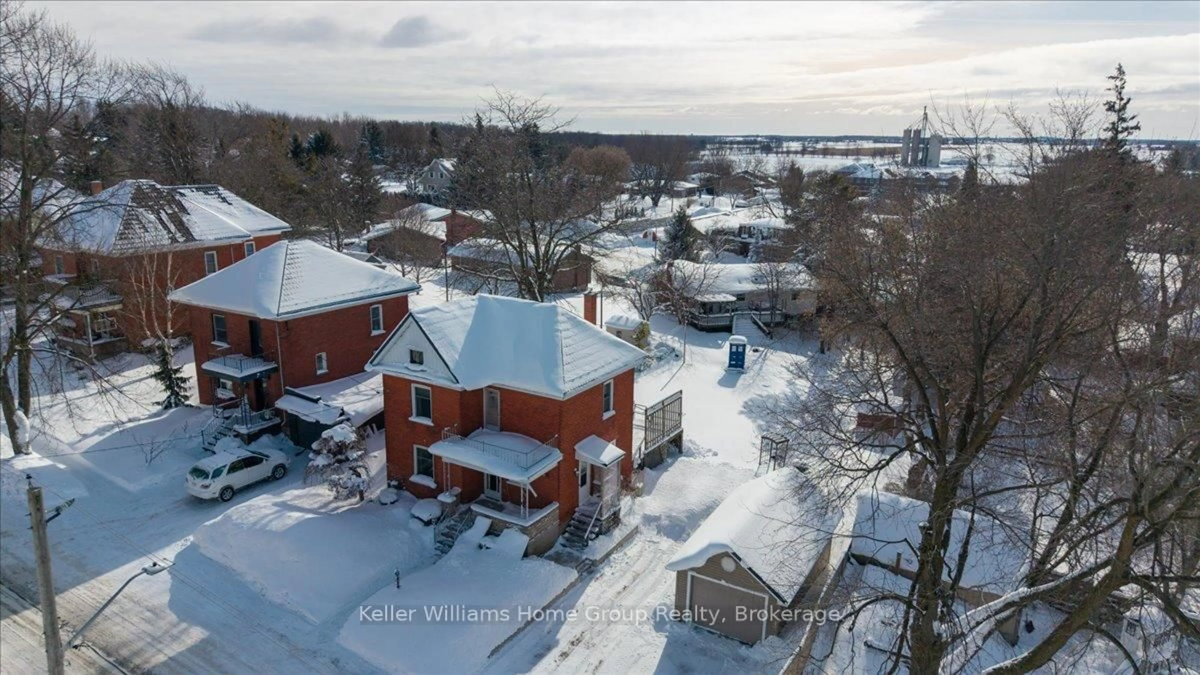 A pic from outside/outdoor area/front of a property/back of a property/a pic from drone, unknown for 3 Pugh St, Perth East Ontario N0K 1M0