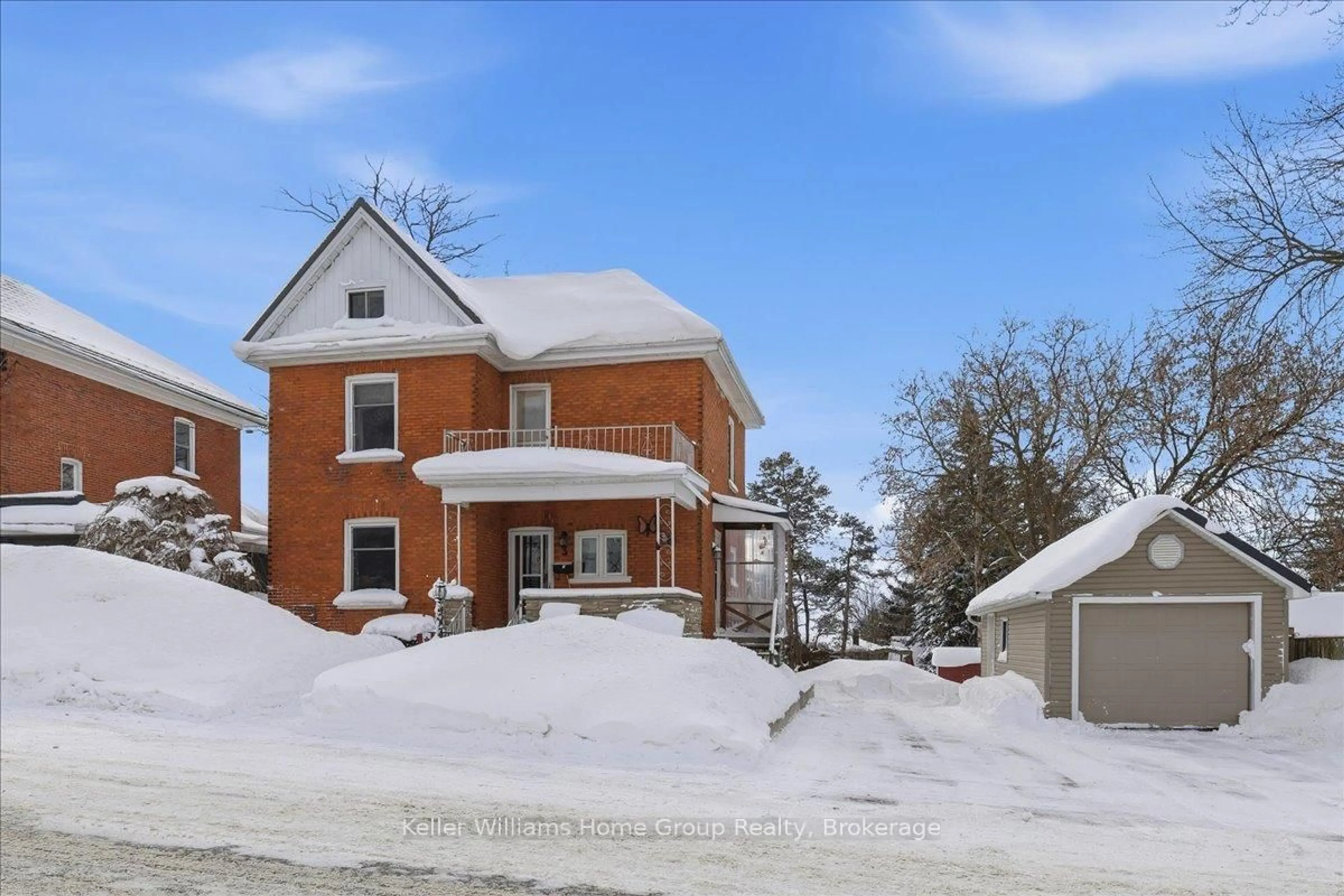 Unknown for 3 Pugh St, Perth East Ontario N0K 1M0