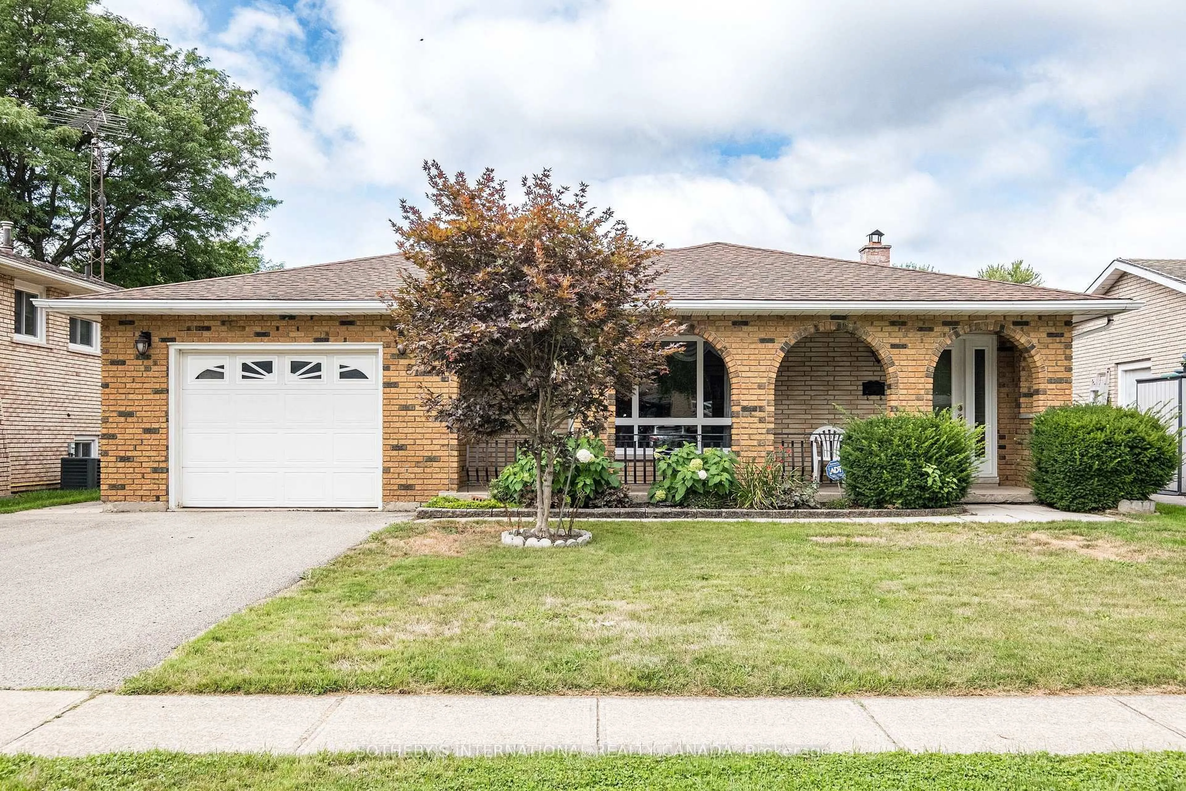 Home with brick exterior material, street for 87 Bridlewood Dr, Welland Ontario L3C 6H3