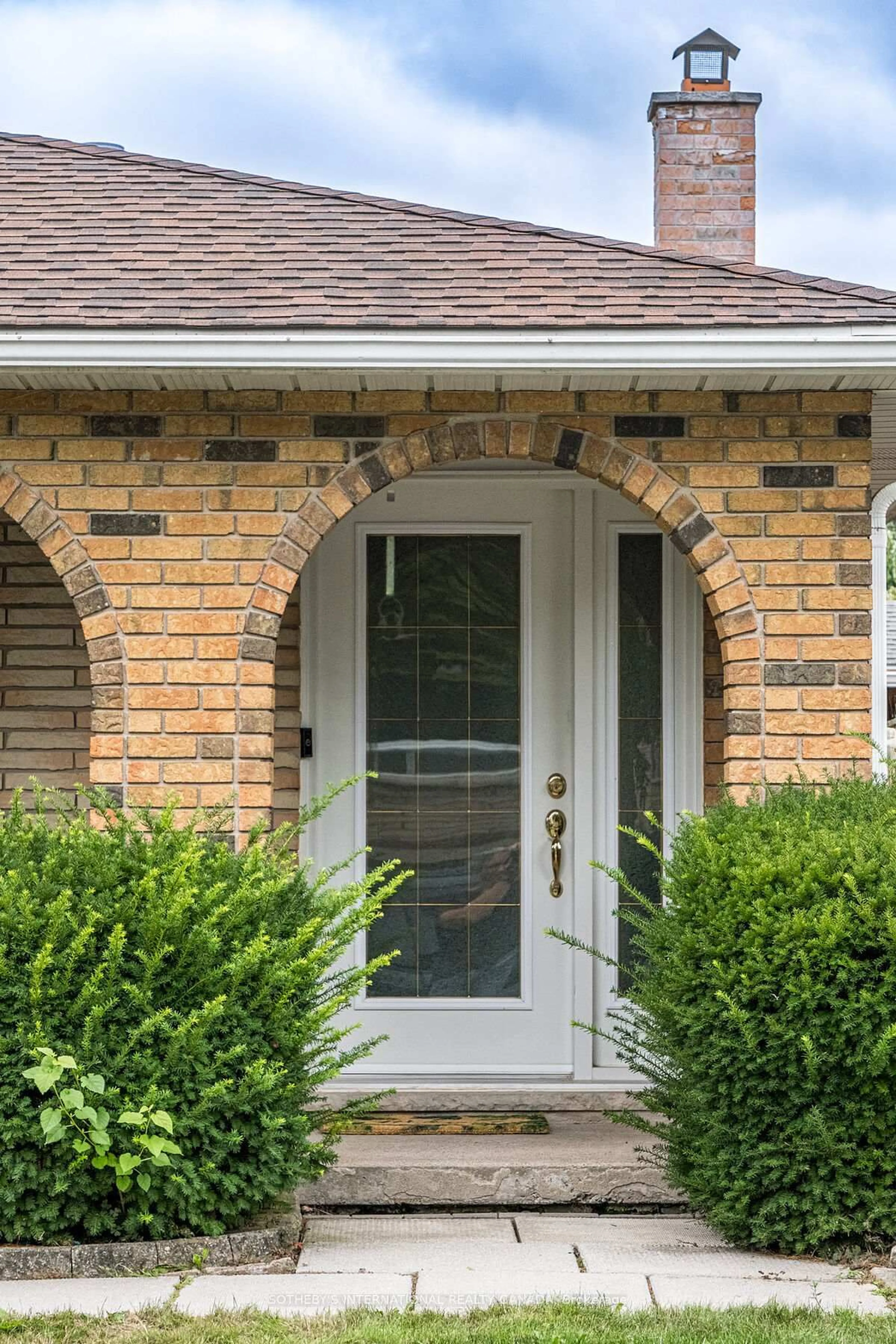 Home with brick exterior material, street for 87 Bridlewood Dr, Welland Ontario L3C 6H3