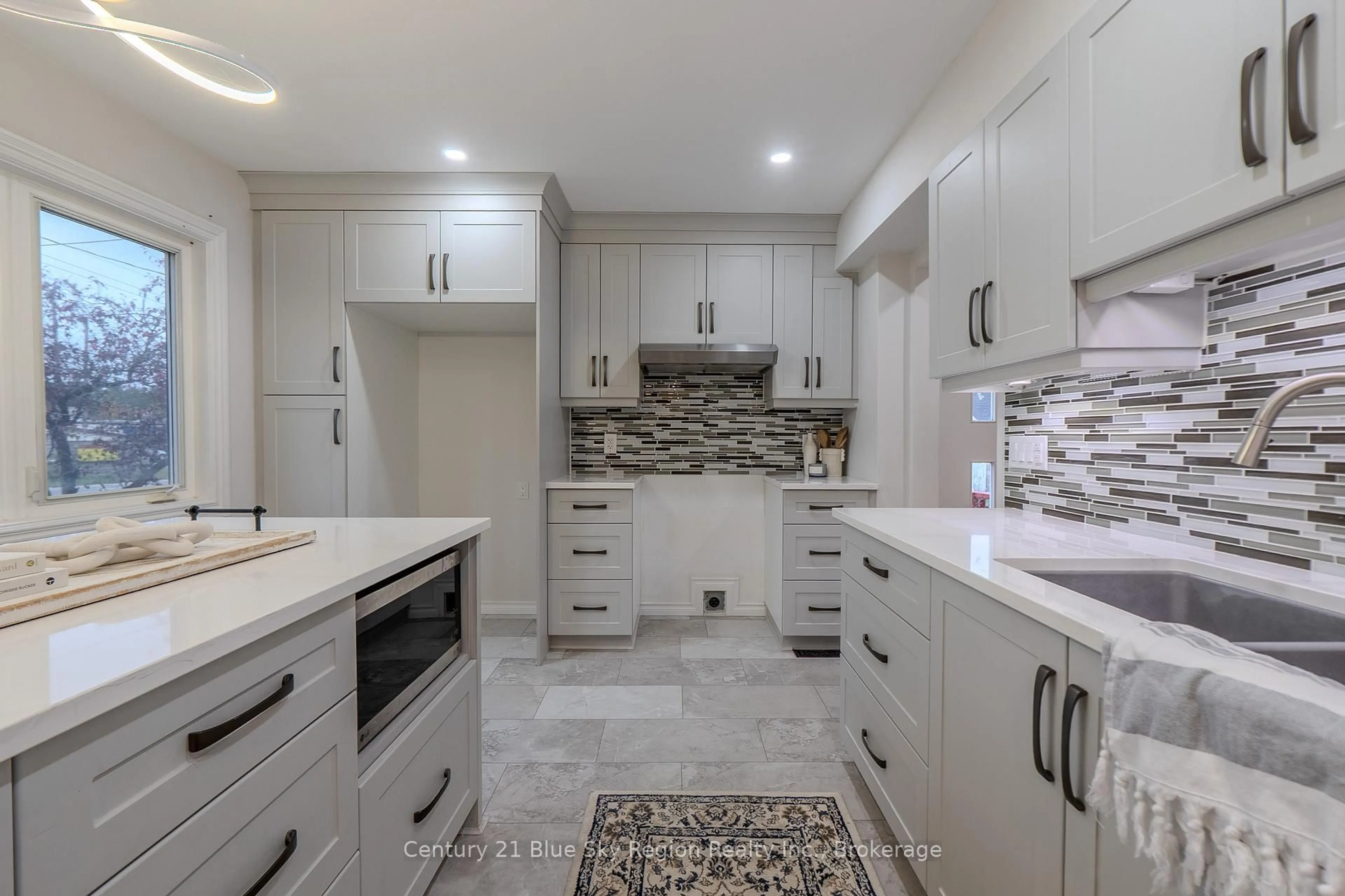 Contemporary kitchen, ceramic/tile floor for 444 Lansdowne St, Callander Ontario P0H 1H0