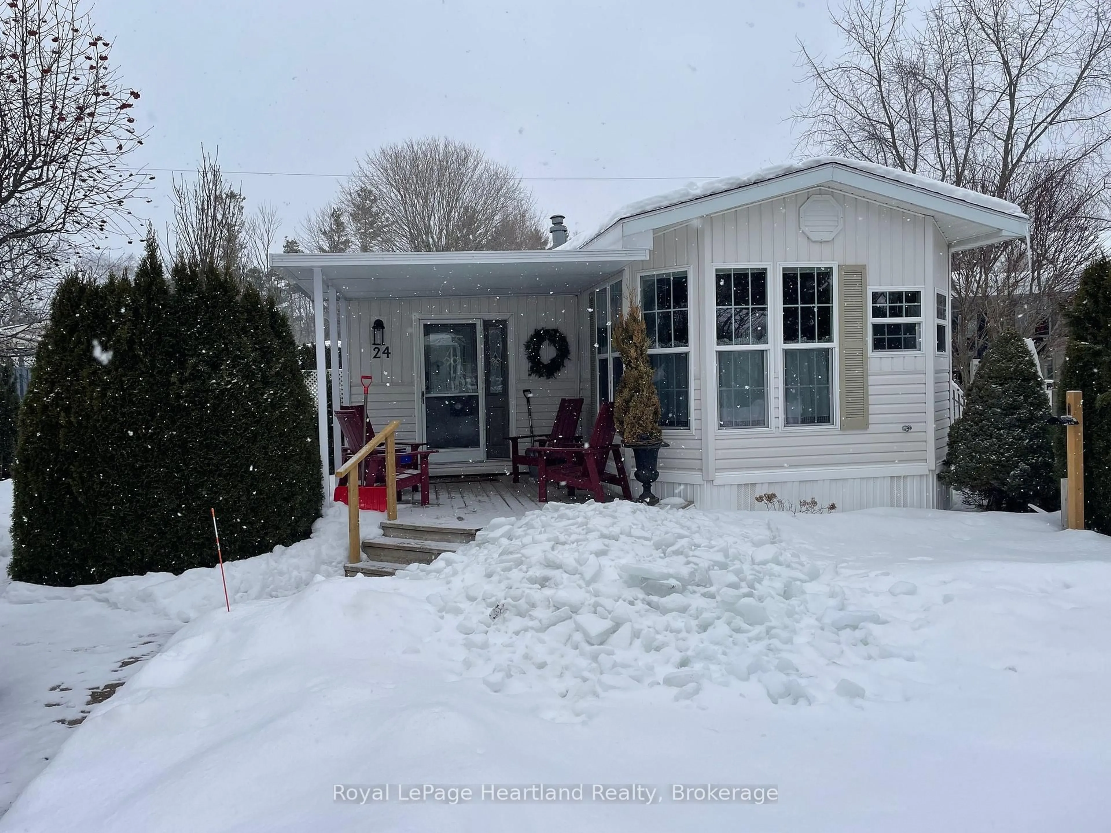 Unknown for 77307 BLUEWATER Highway #24 ROWAN RD, Bluewater Ontario N0M 1G0