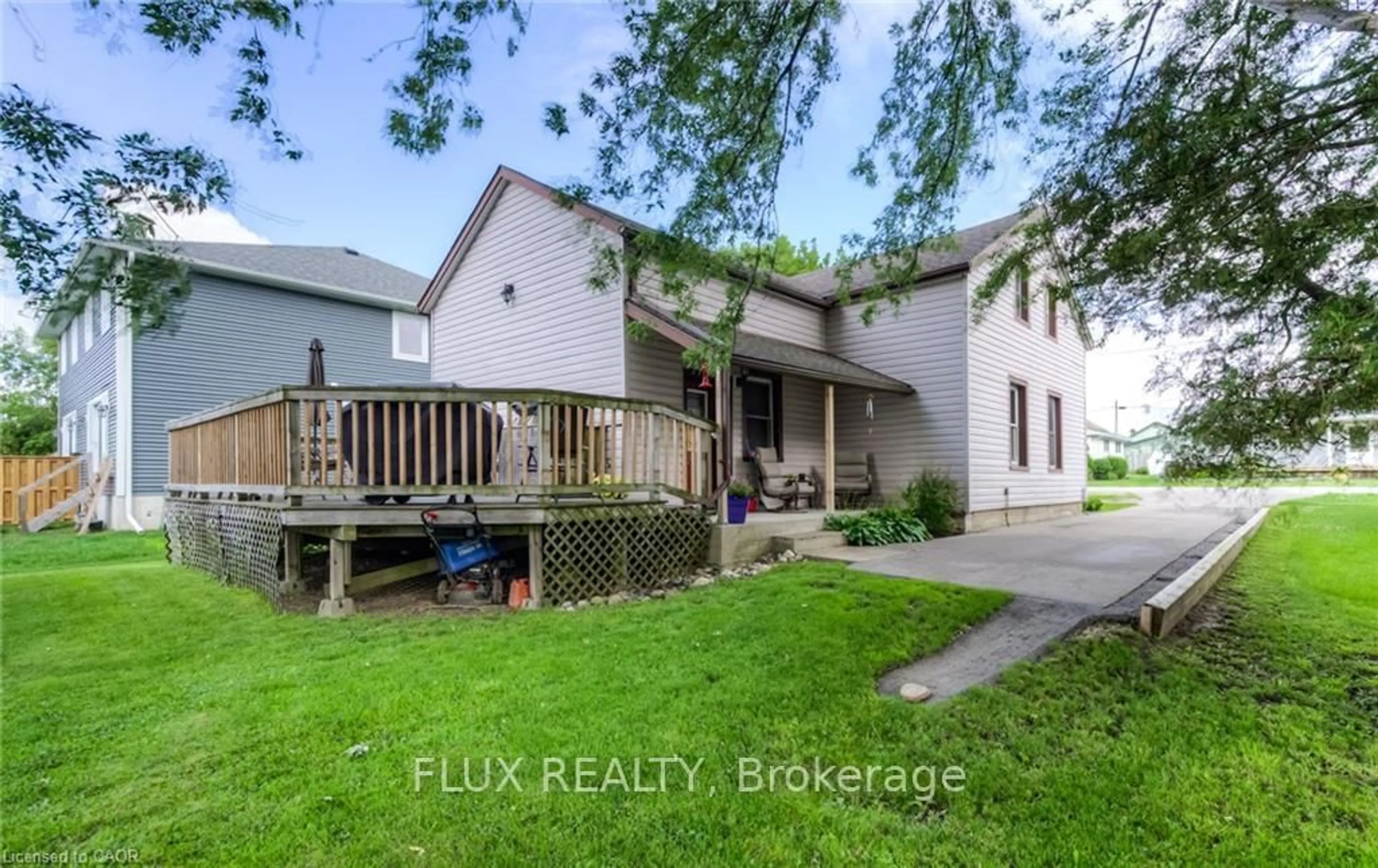 Unknown for 2207 William Shakespeare St, Perth East Ontario N0B 2P0