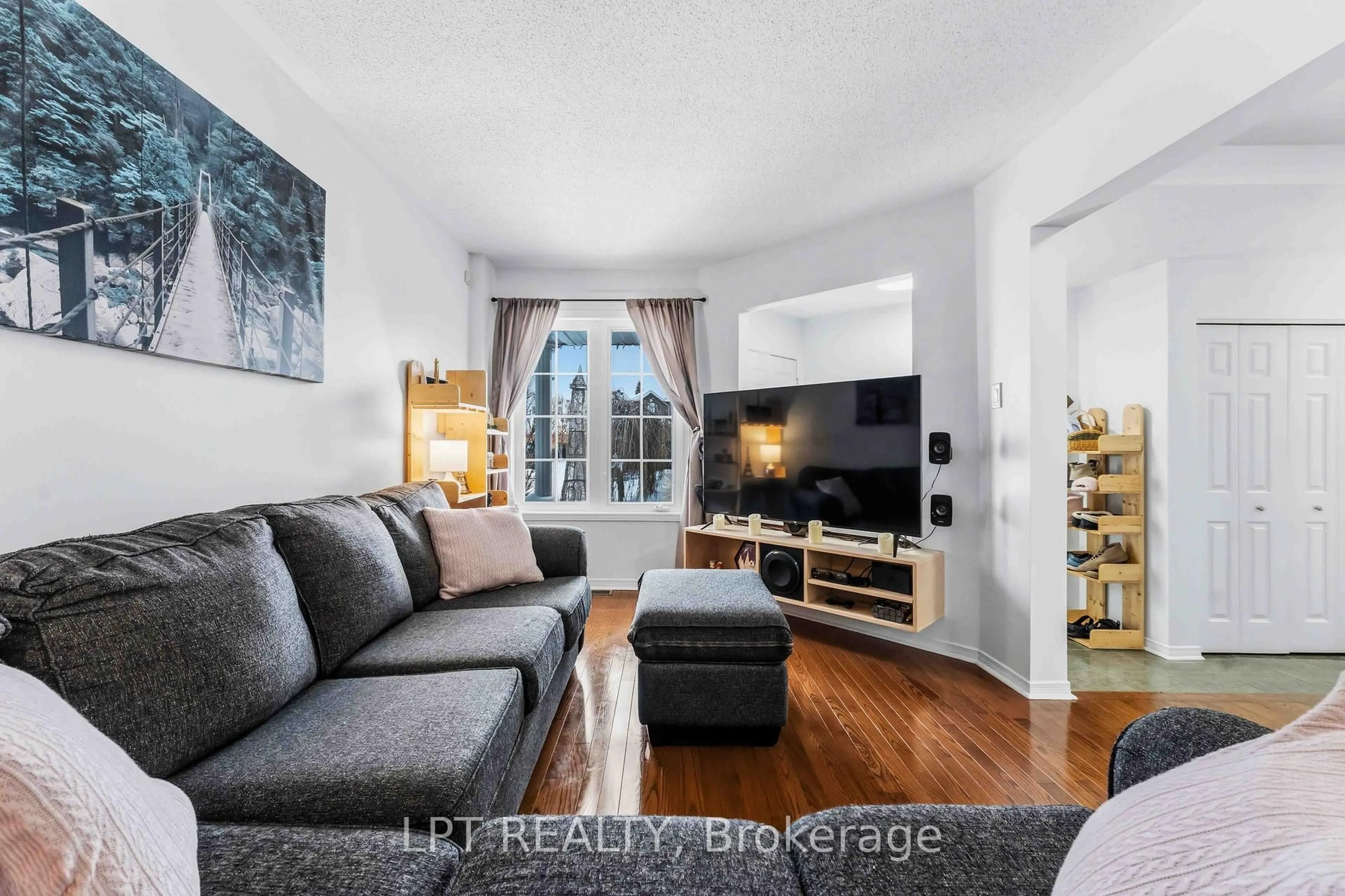 Living room with furniture, unknown for 1549 Senateurs Way, Orleans Ontario K4A 4A2