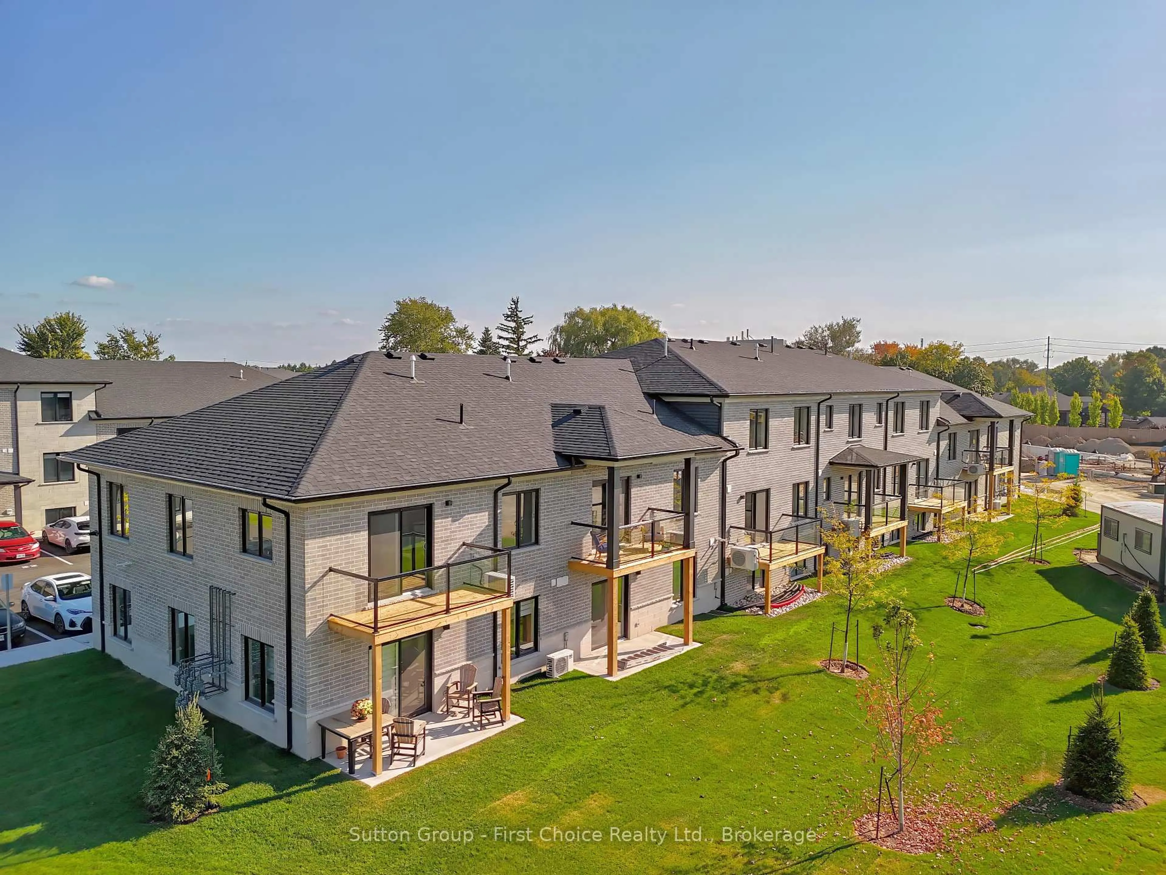 A pic from outside/outdoor area/front of a property/back of a property/a pic from drone, unknown for 3202 VIVIAN Line #Unit 32, Stratford Ontario N5A 0K6