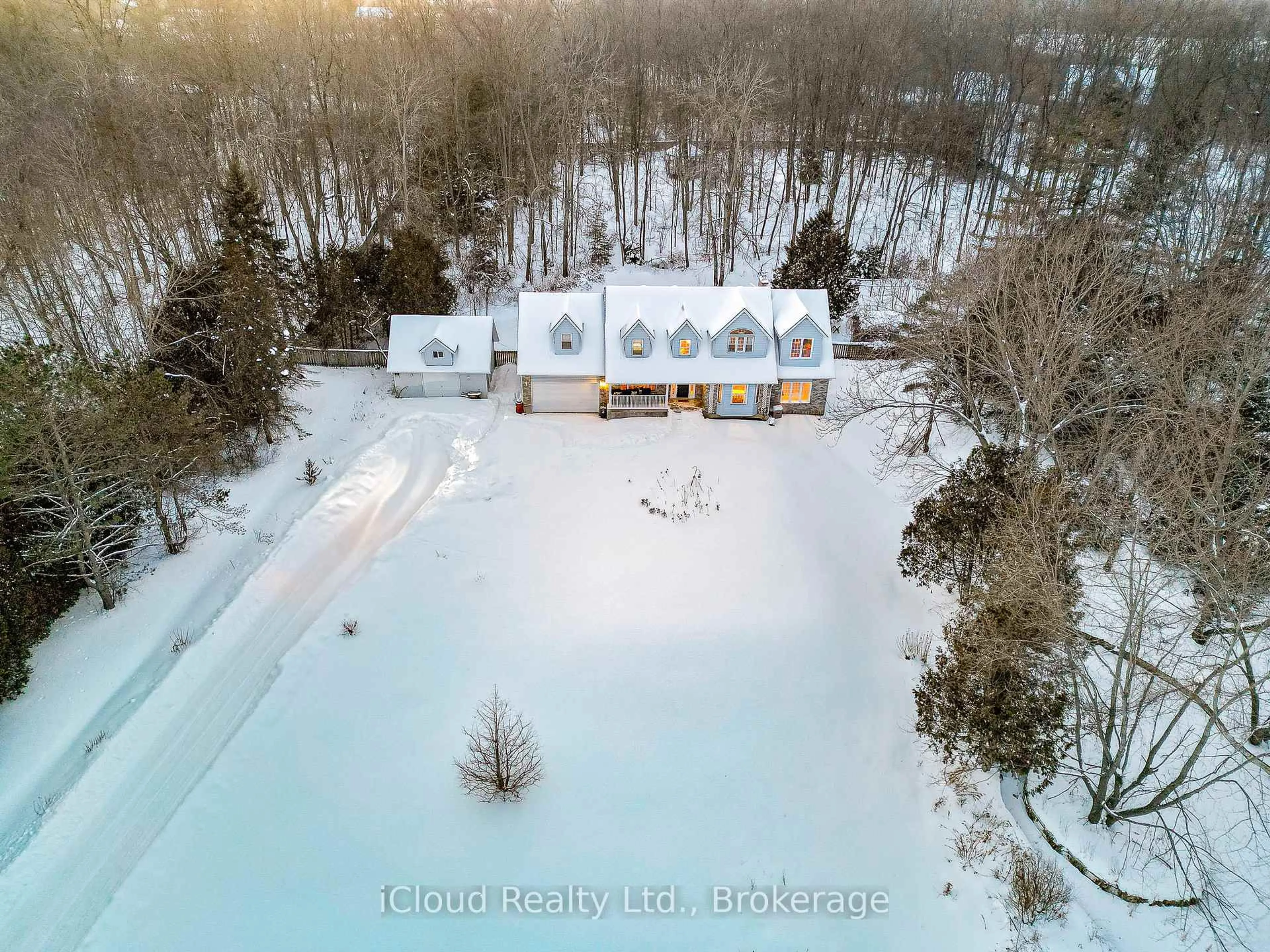 A pic from outside/outdoor area/front of a property/back of a property/a pic from drone, unknown for 32 Howe Island Ferry Rd, Kingston Ontario K7L 4V1