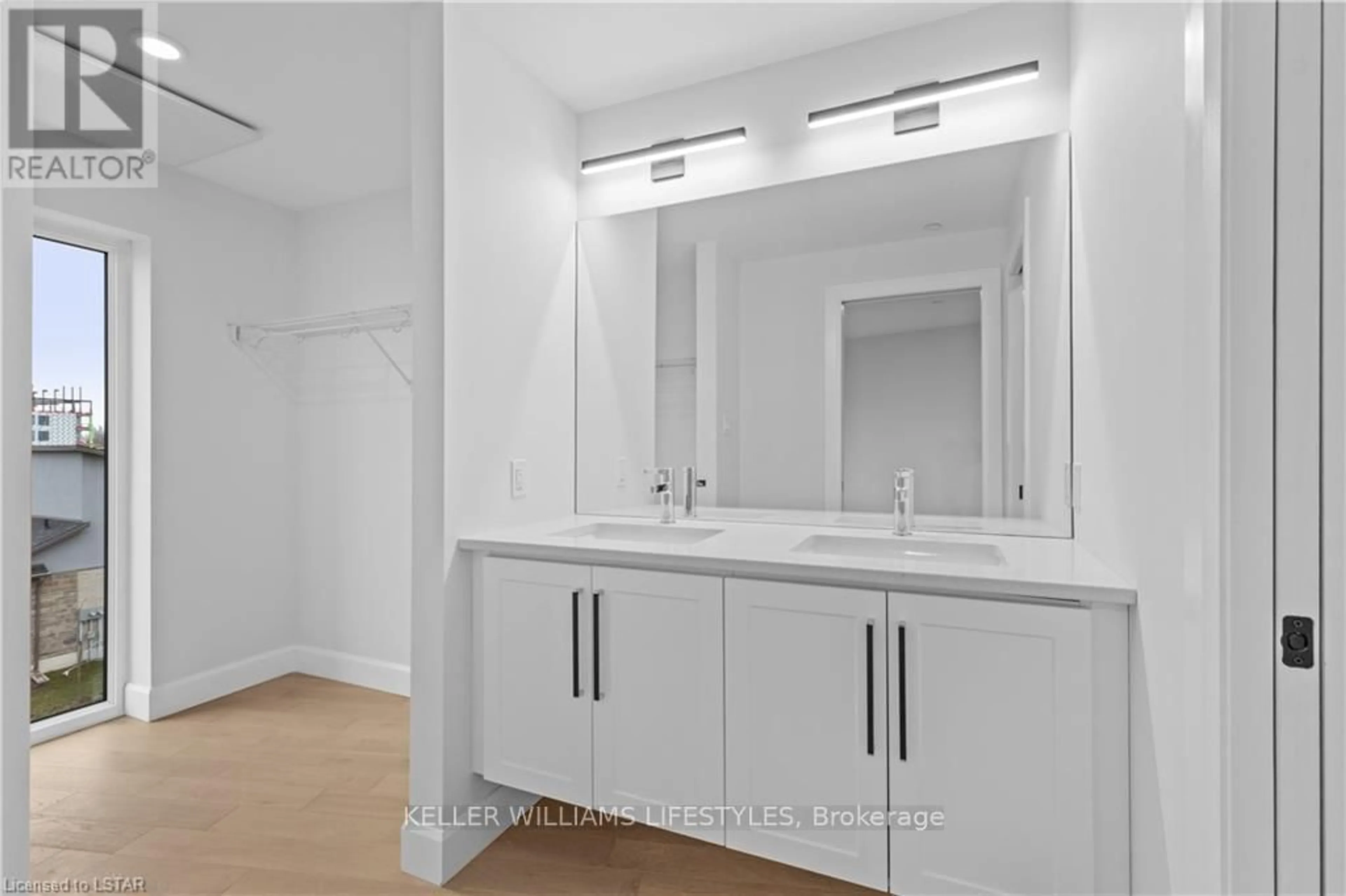 Unknown for 2082 Lumen Dr #B106, London South Ontario N6K 0L3