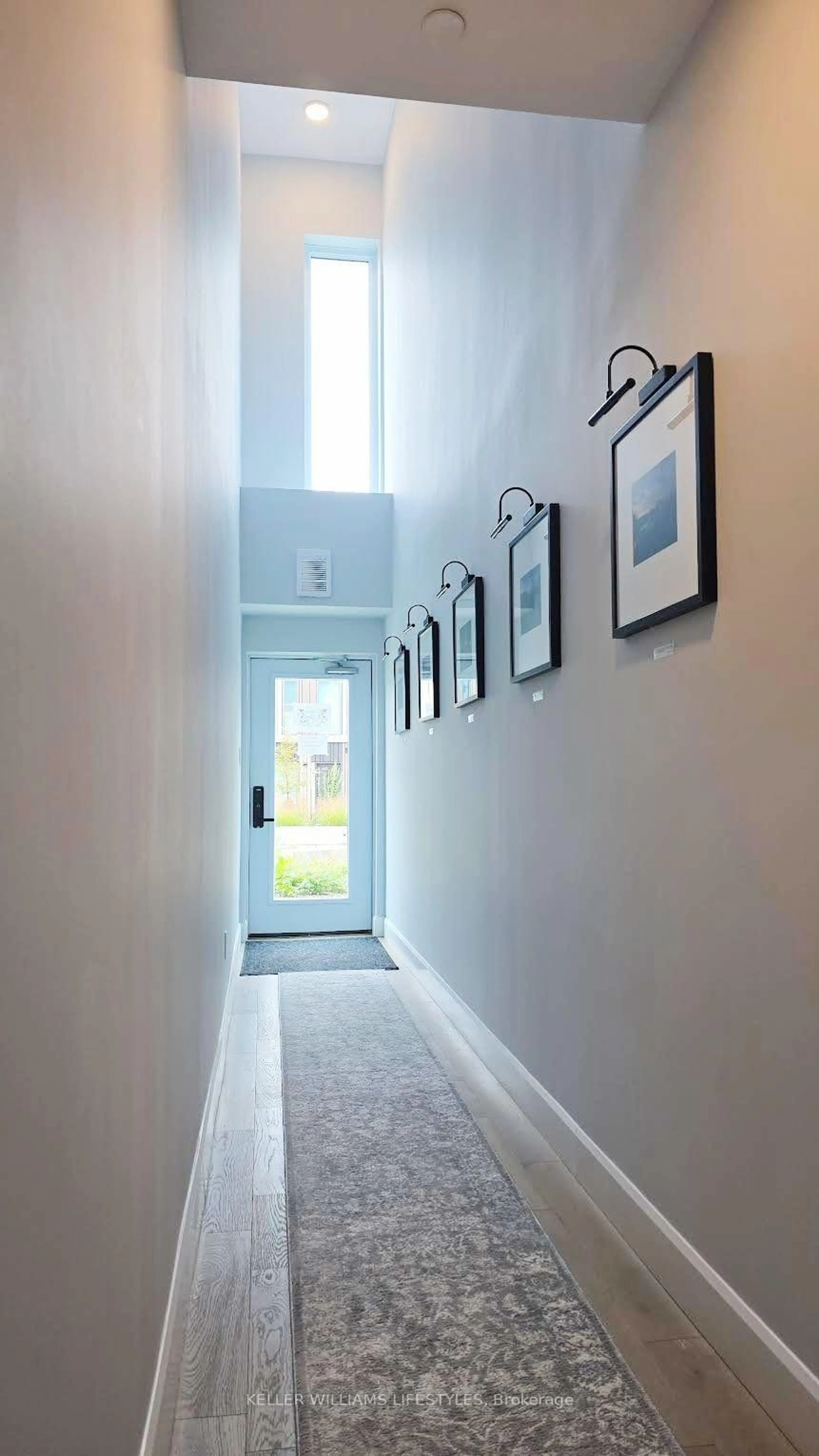 Indoor entryway for 2062 Lumen Dr #A120, London South Ontario N6K 0L3