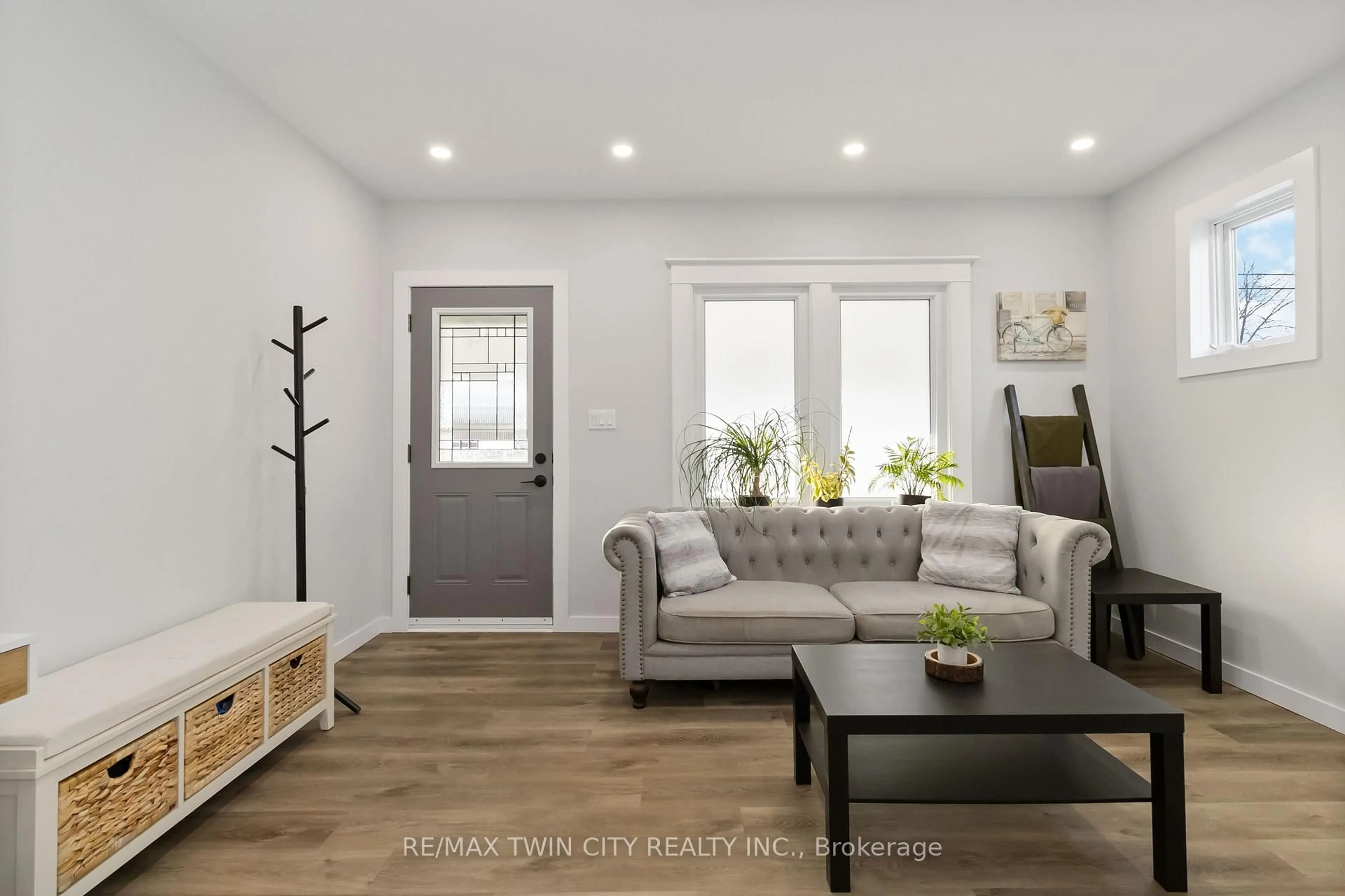 Living room with furniture, unknown for 288 Marlborough St, Brantford Ontario N3S 4T5