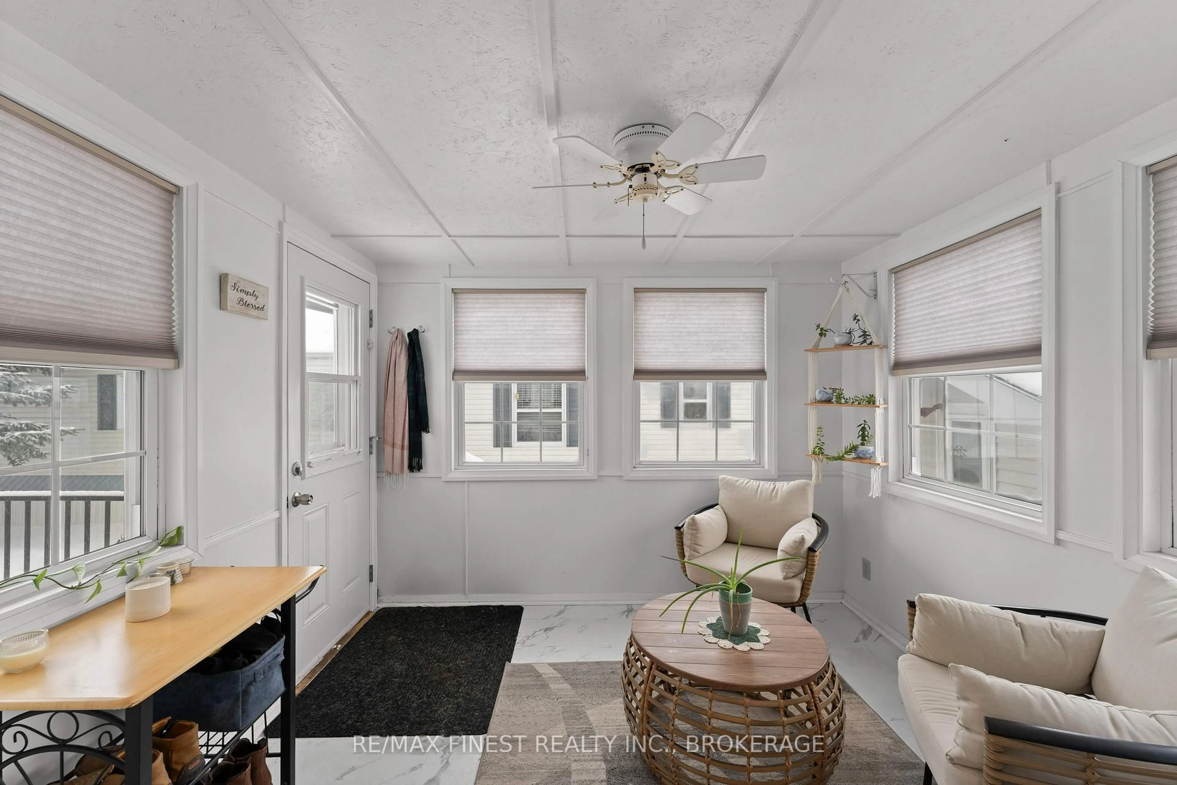 Unknown for 17 ELM St, Greater Napanee Ontario K7R 0E9