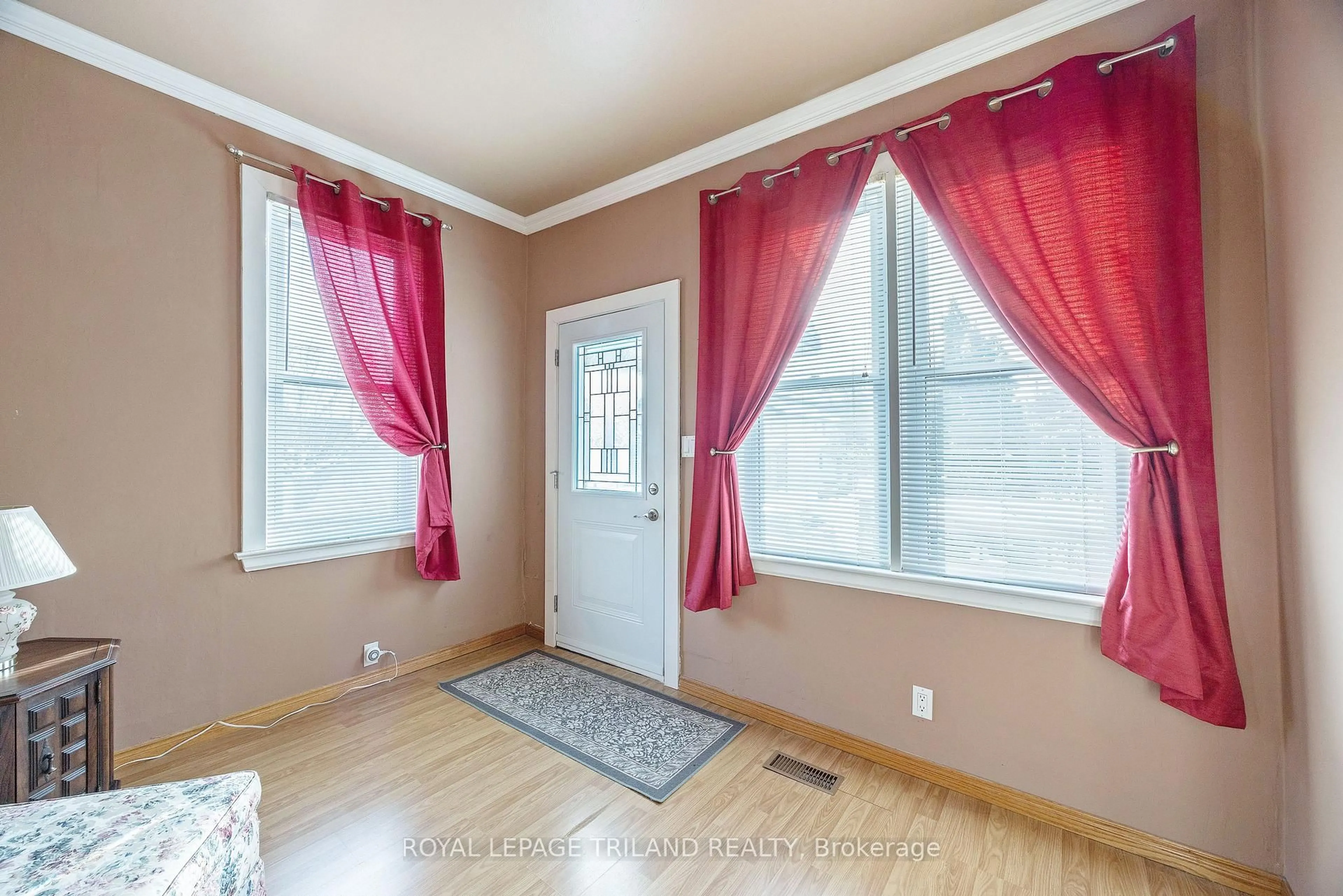 A pic of a room for 562 Chester St, London South Ontario N6C 2J9