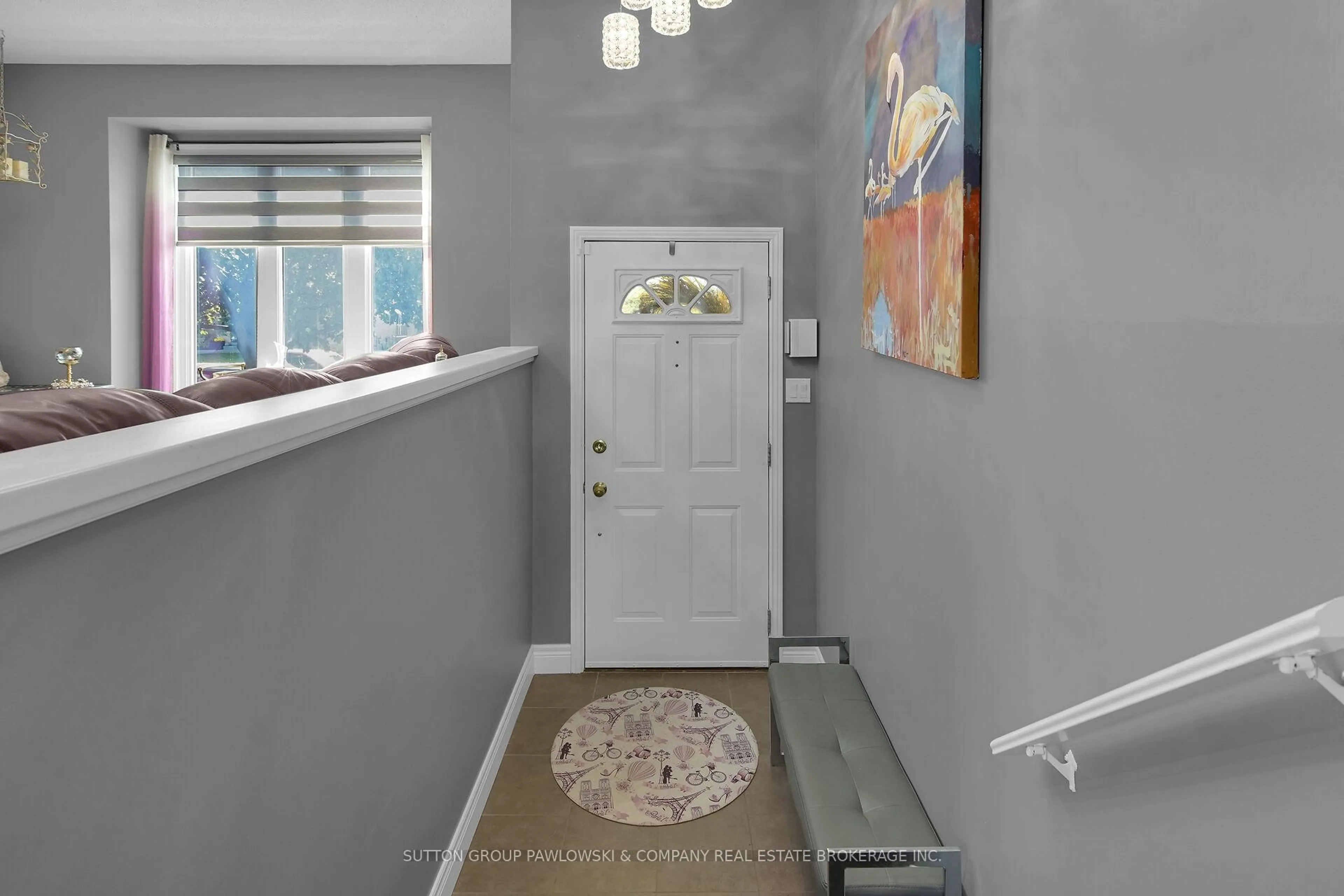 Indoor entryway for 59 Golfview Cres, London South Ontario N6C 5N3
